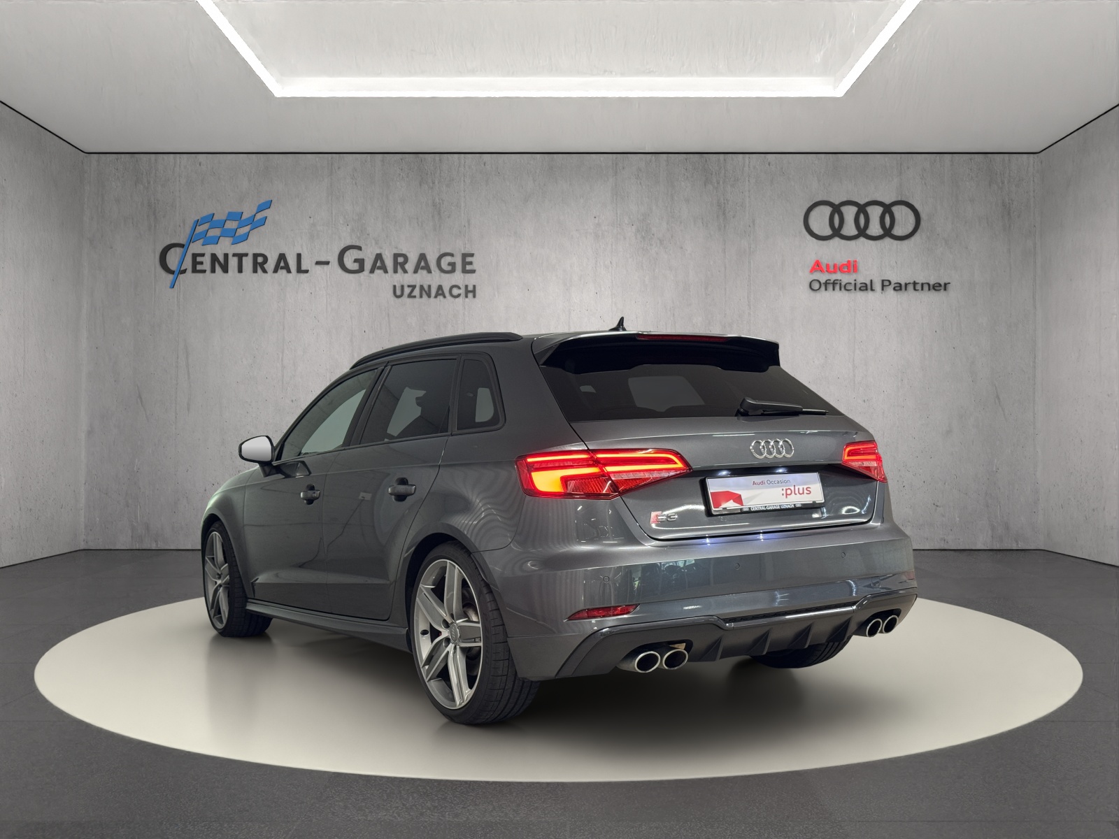 AUDI S3 Sportback 2.0 TFSI quattro S-tronic-showroom-element-2
