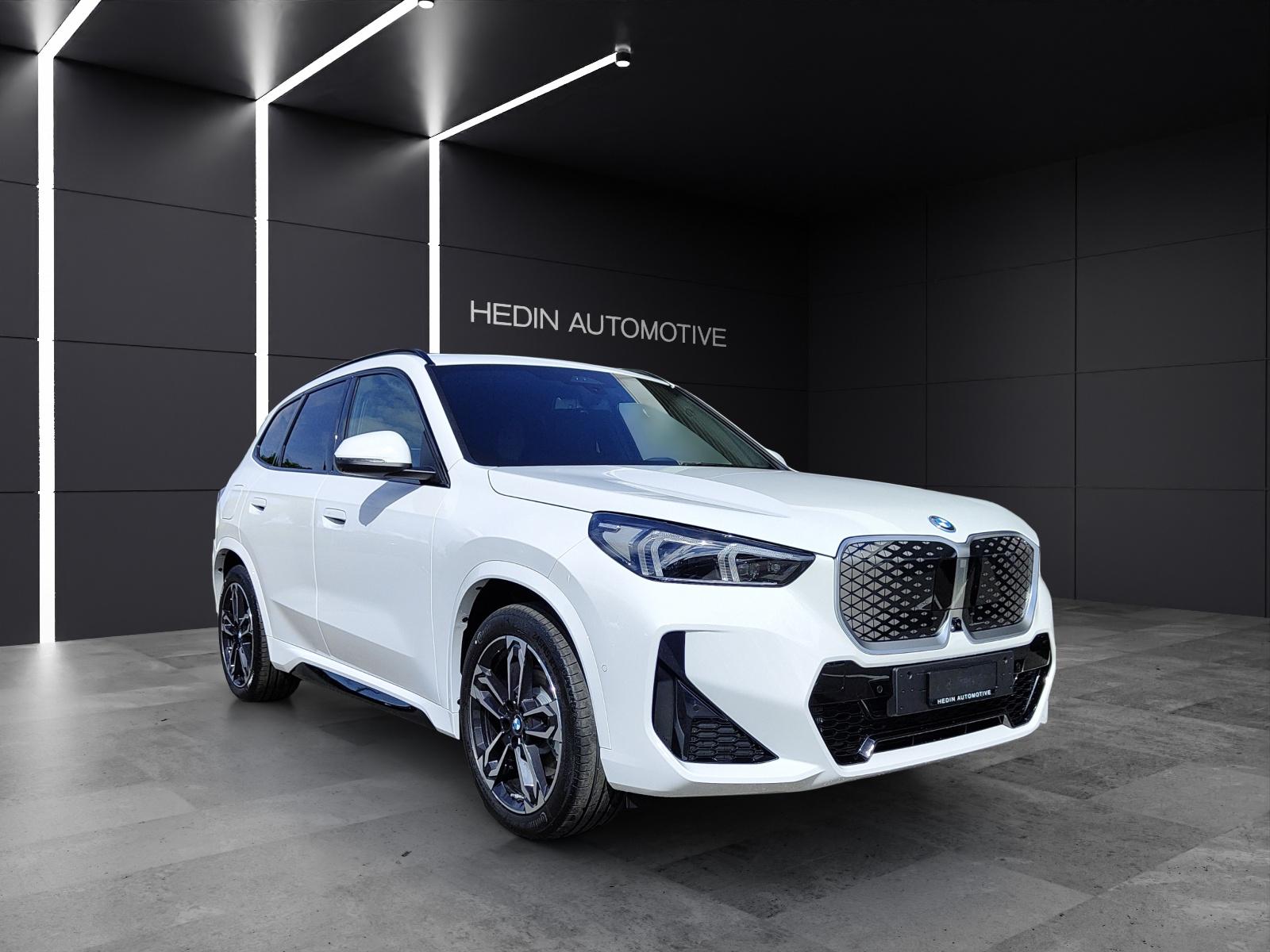 BMW iX1 30 xDrive-image-7