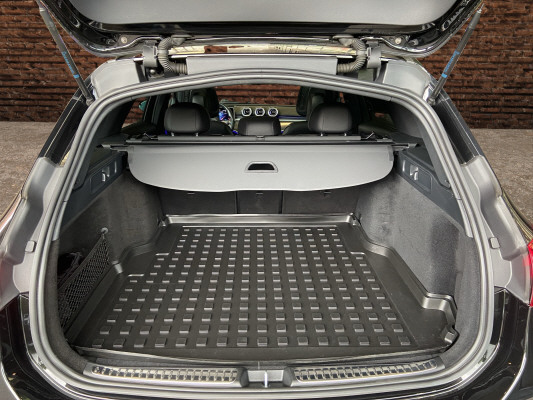 MERCEDES-BENZ C 220 d T 4M AMG Line-image-6