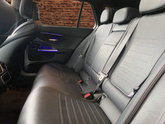 MERCEDES-BENZ C 220 d T 4M AMG Line-image-13