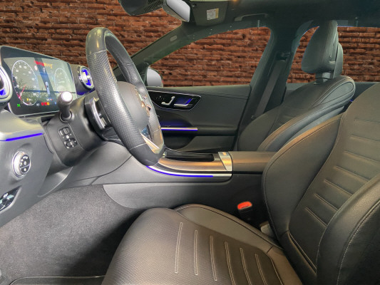 MERCEDES-BENZ C 220 d T 4M AMG Line-image-10