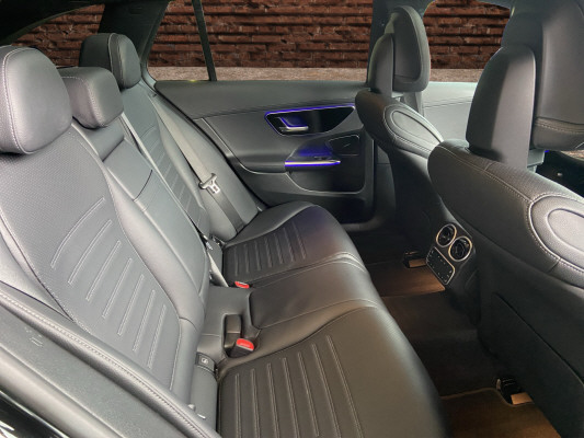 MERCEDES-BENZ C 220 d T 4M AMG Line-image-12