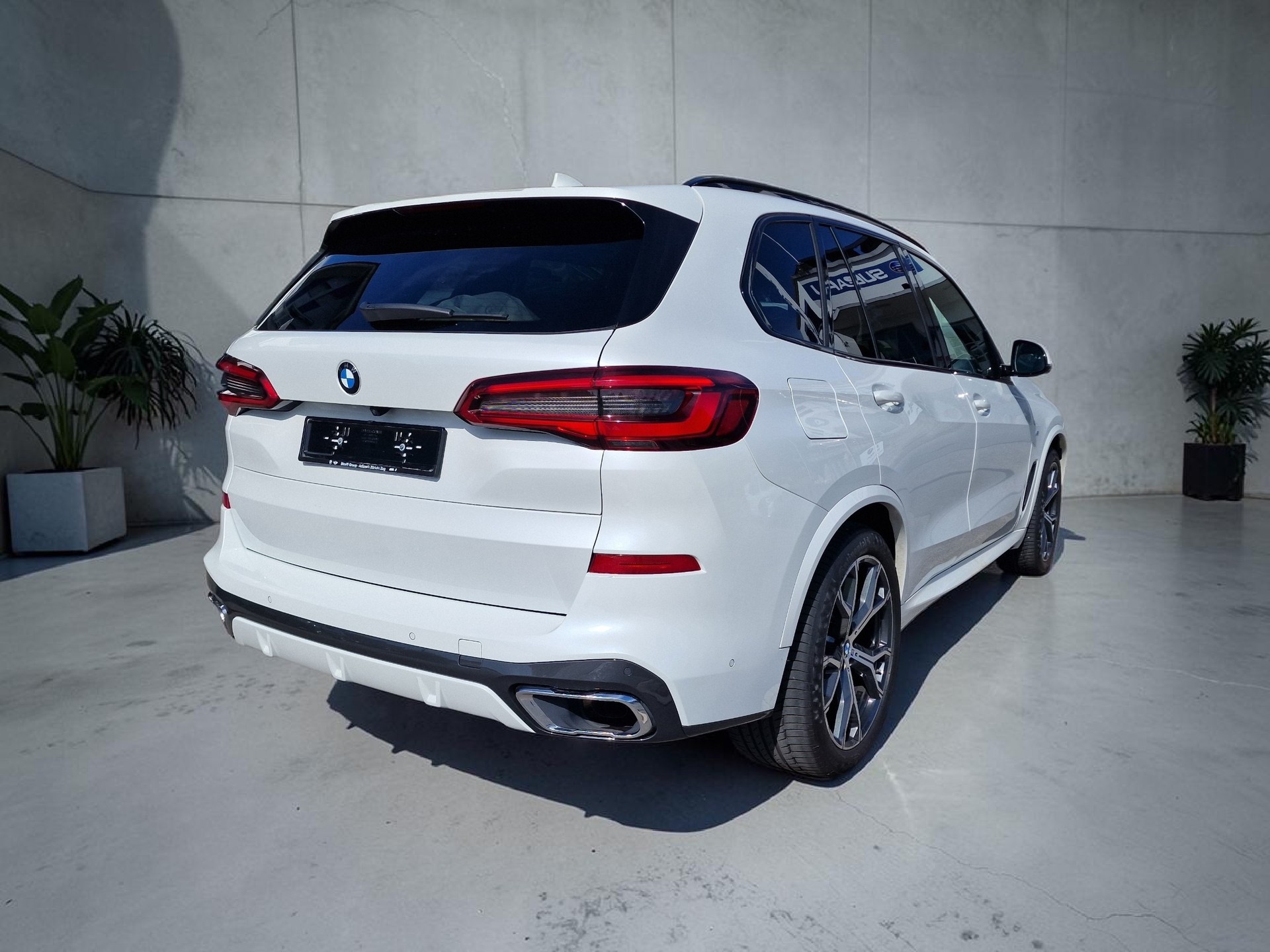 BMW X5 xDrive 40i Steptronic M- Sport 8xAlu Luftfahrw 24Mt Gara-image-8
