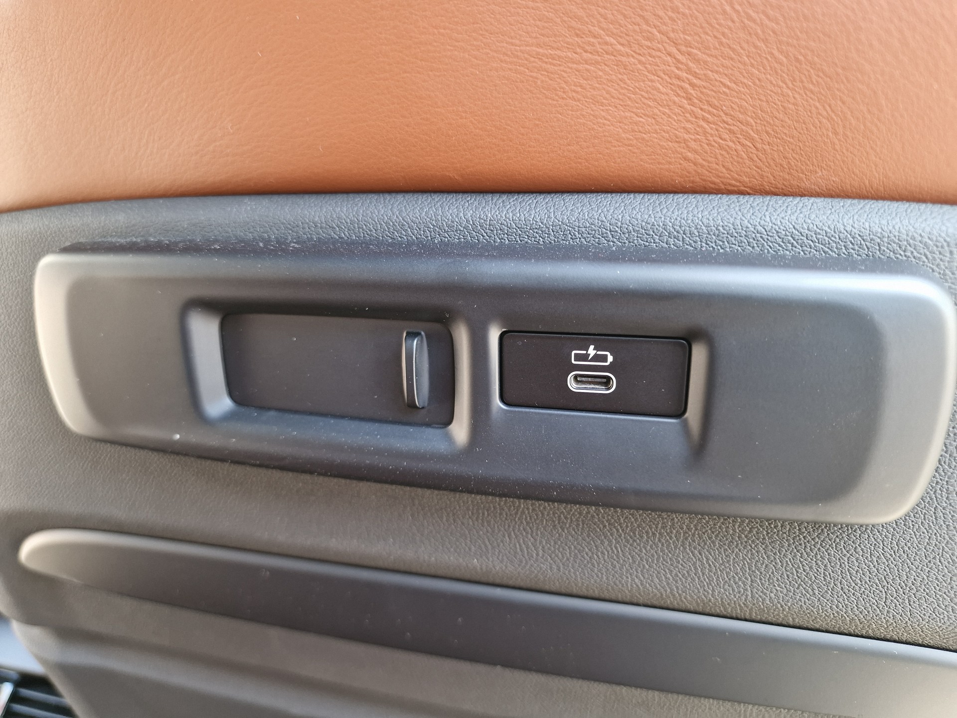 BMW X5 xDrive 40i Steptronic M- Sport 8xAlu Luftfahrw 24Mt Gara-image-14