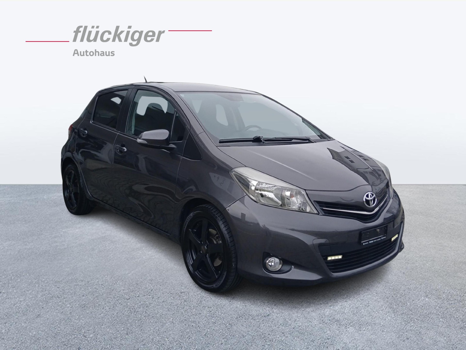 TOYOTA Yaris 1.33 VVT-i Style-showroom-element-2