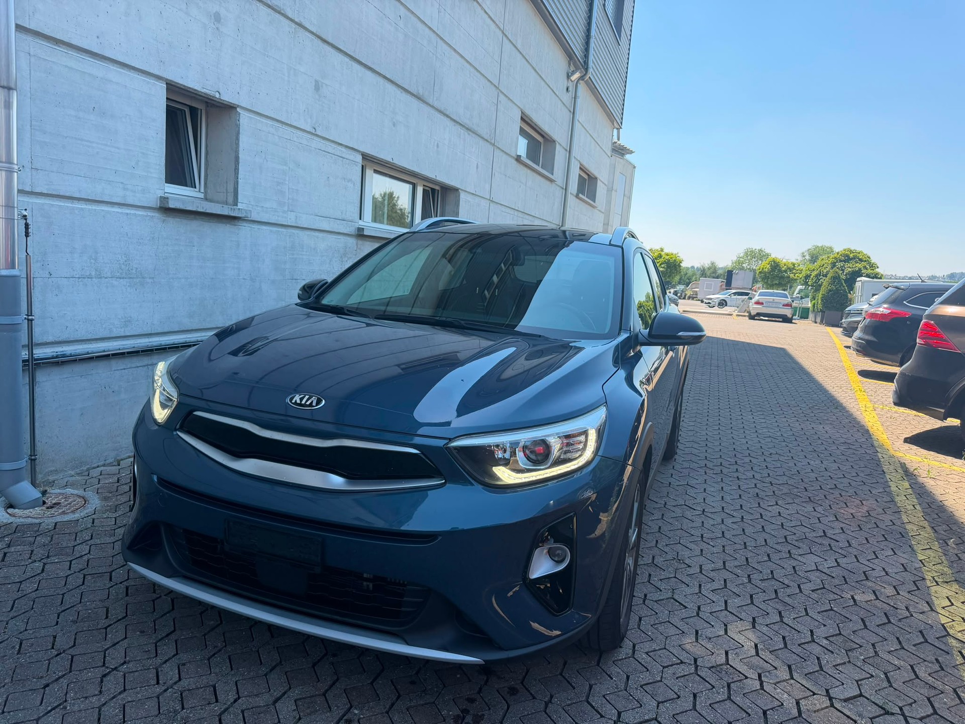 KIA Stonic 1.0 T-GDi-showroom-element-1