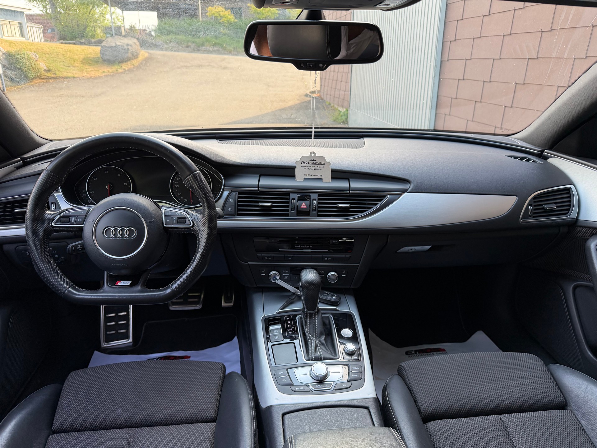 AUDI A6 Avant 2.0 TDI Attraction S-tronic **S-Line**-image-7