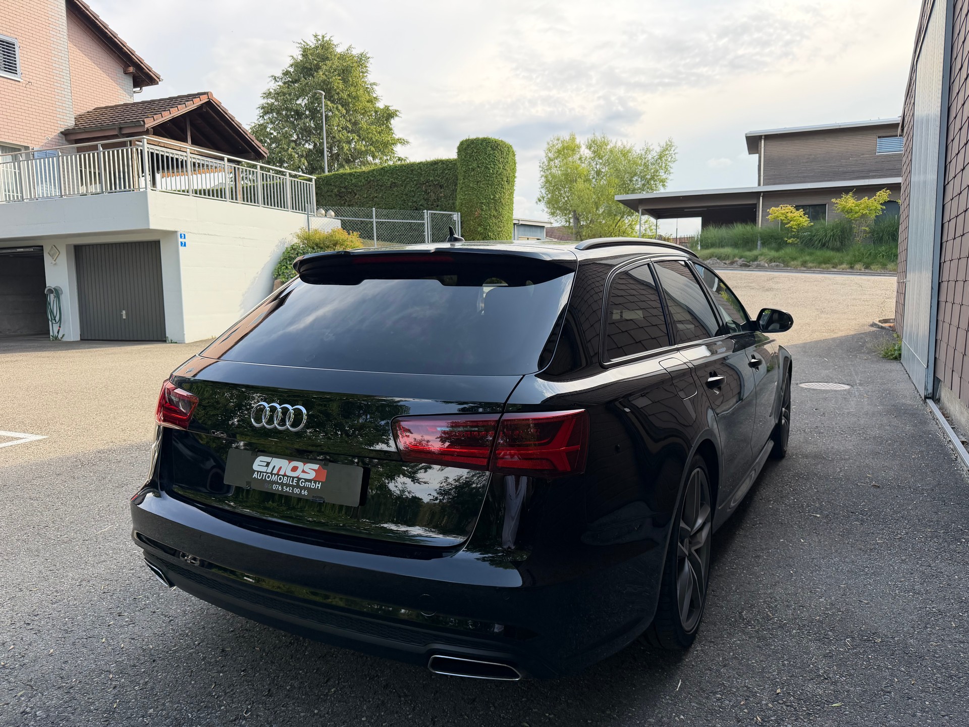 AUDI A6 Avant 2.0 TDI Attraction S-tronic **S-Line**-image-5