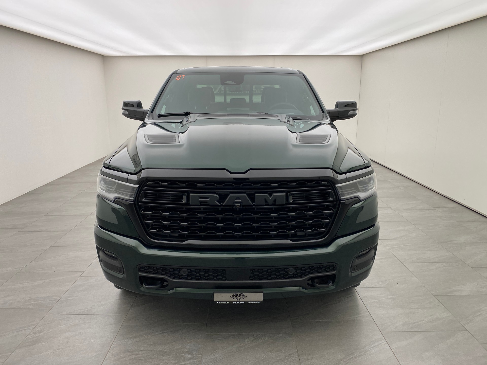 DODGE Ram 1500 5.7 Limited Night eTorque MY 2026-showroom-element-1