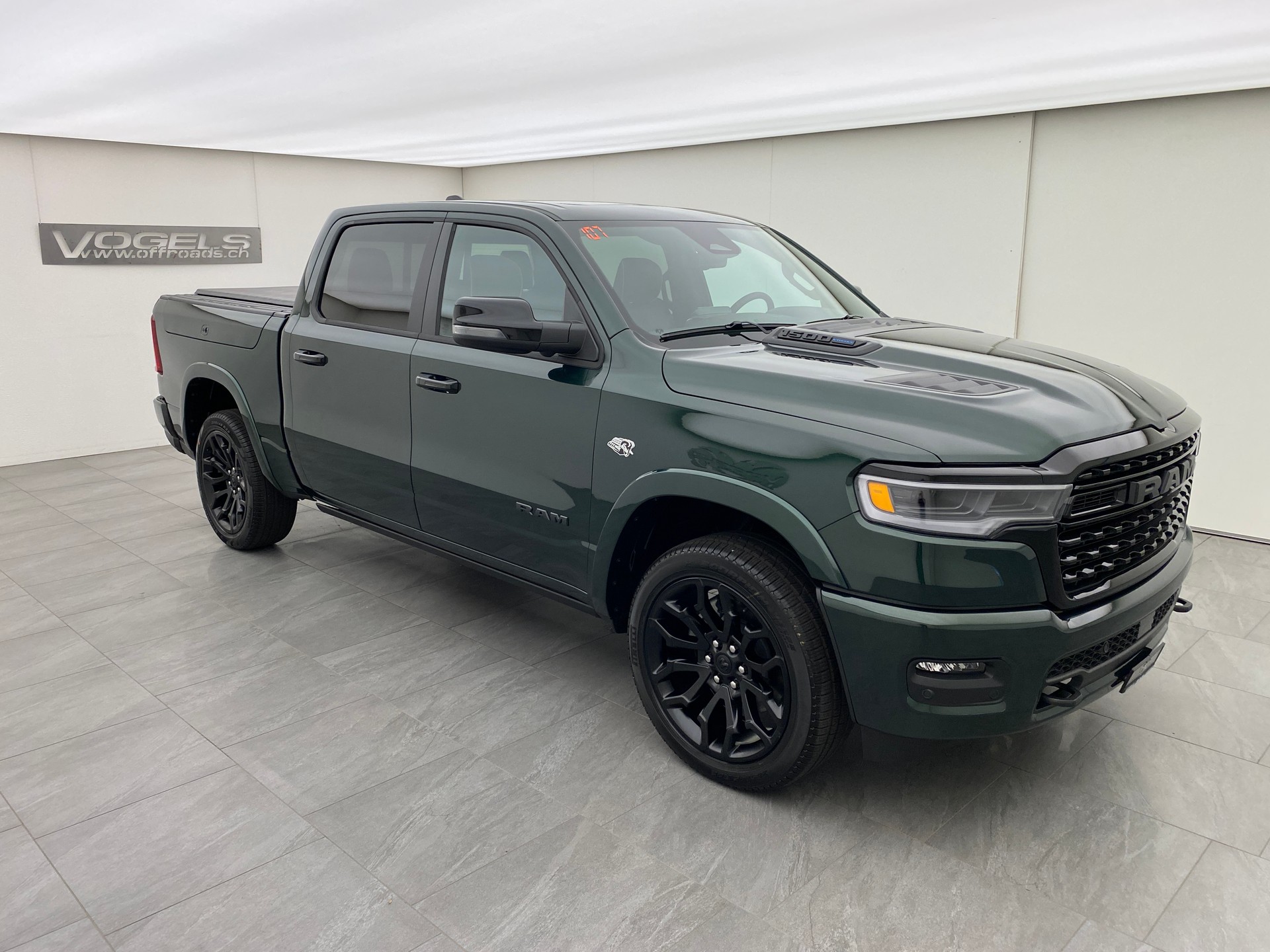 DODGE Ram 1500 5.7 Limited Night eTorque MY 2026-showroom-element-2