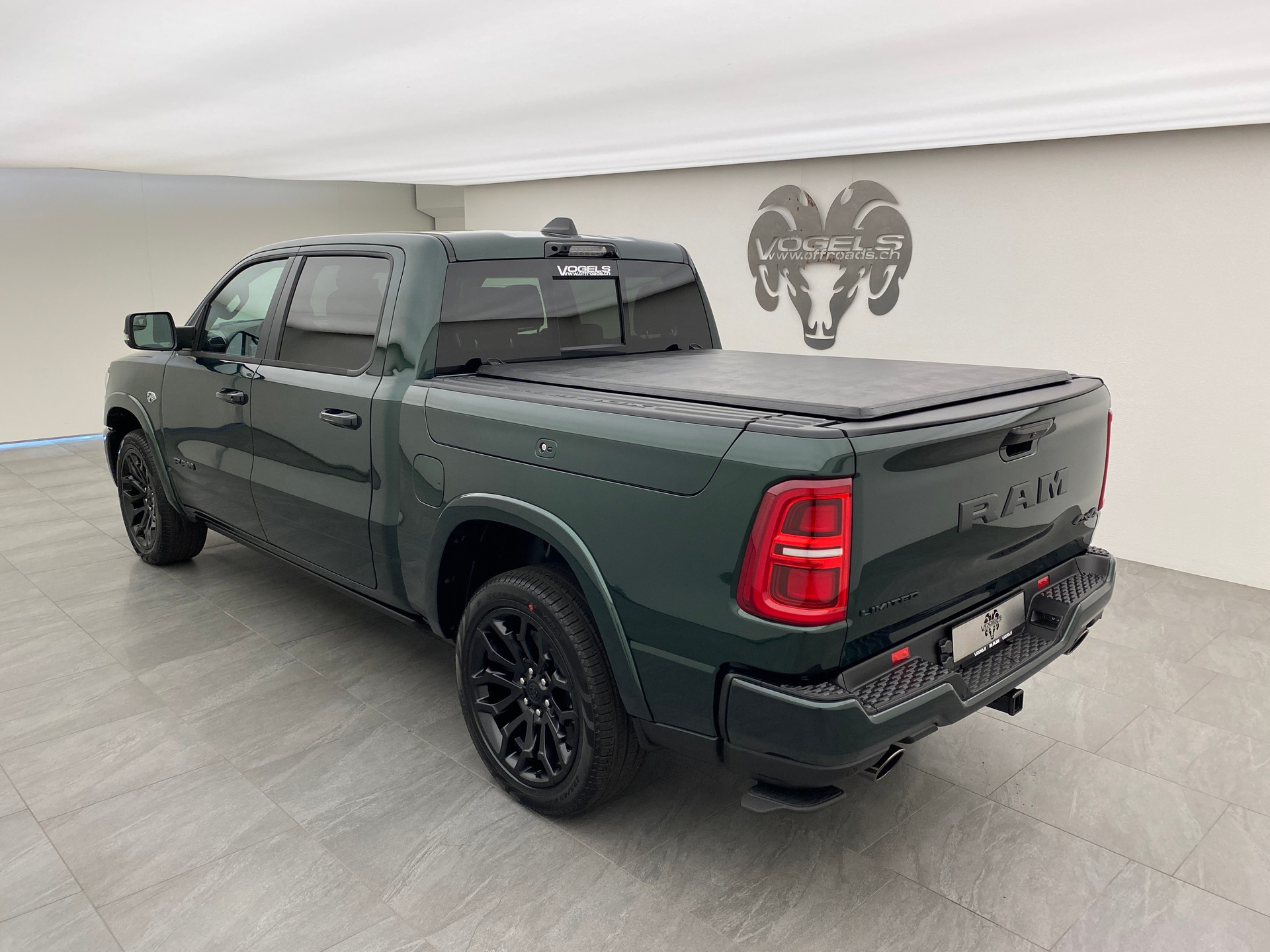 DODGE Ram 1500 5.7 Limited Night eTorque MY 2026-image-5