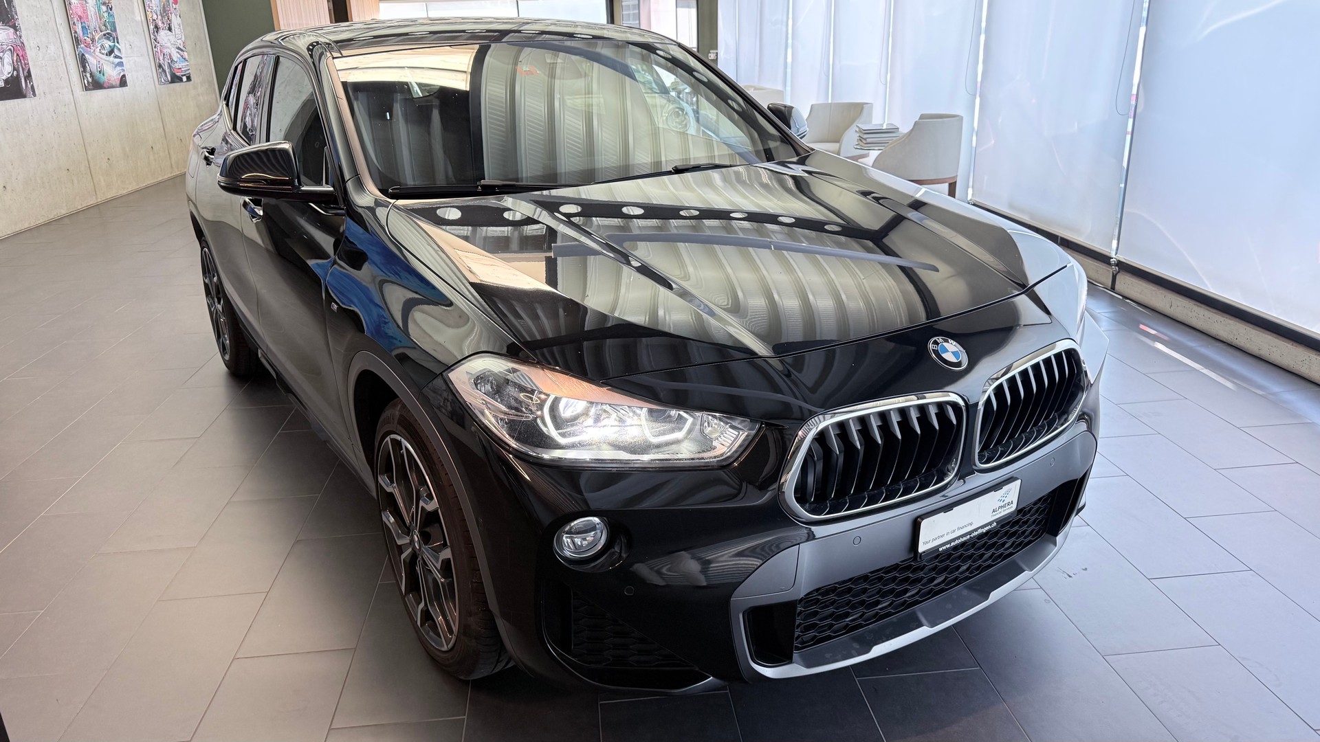 BMW X2 20d xDrive-showroom-element-1