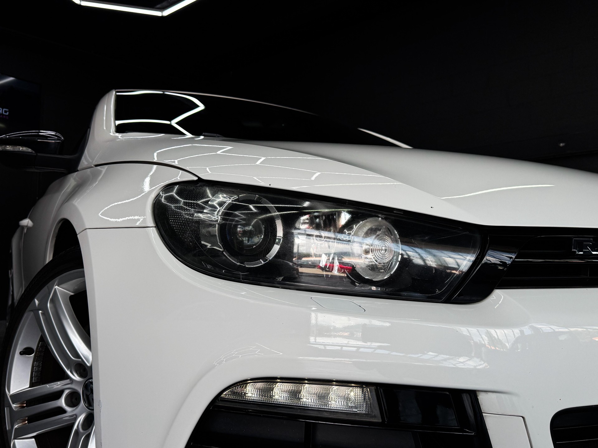 VW Scirocco 2.0 TSI R DSG-showroom-element-3