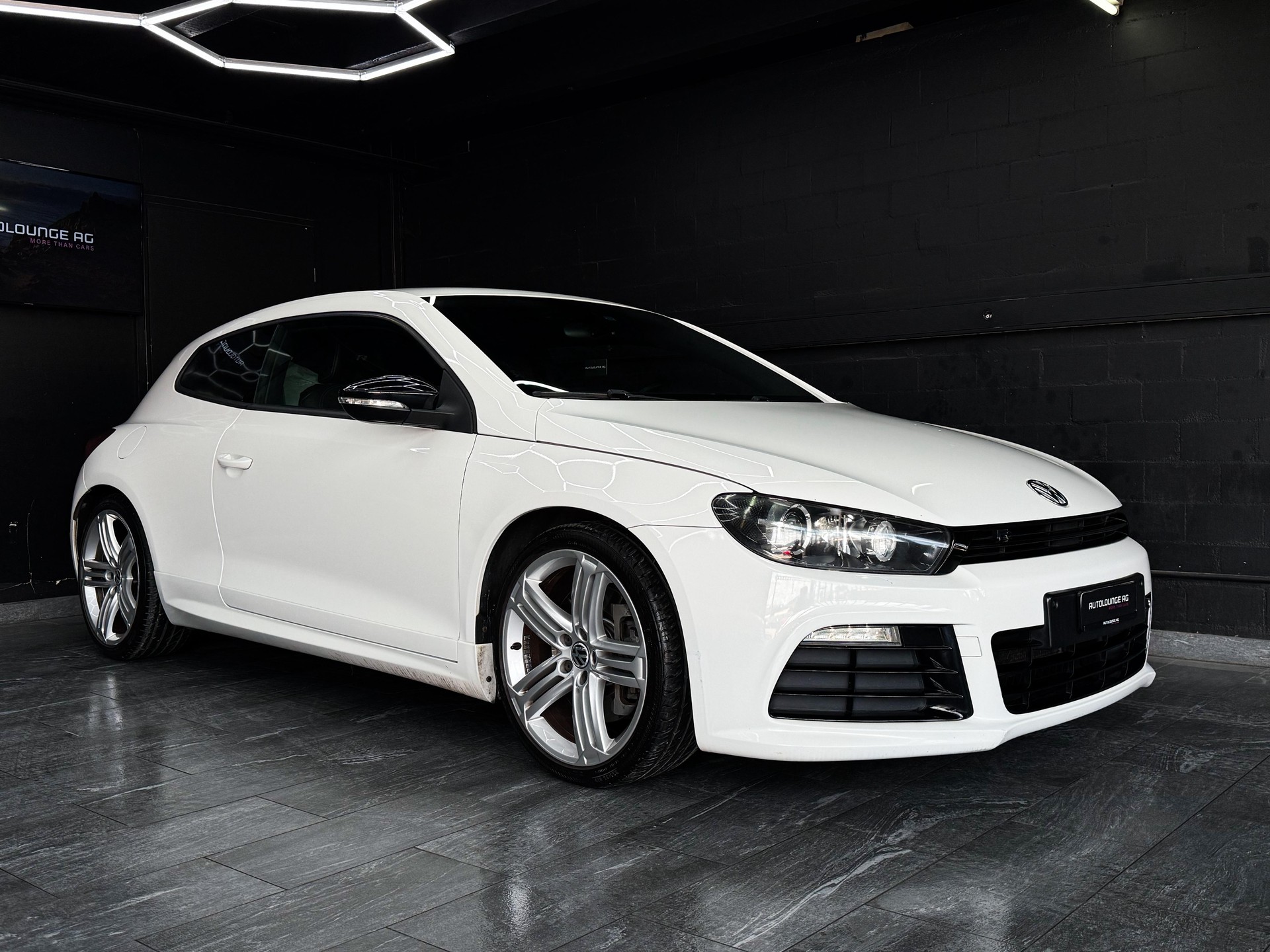 VW Scirocco 2.0 TSI R DSG-showroom-element-1