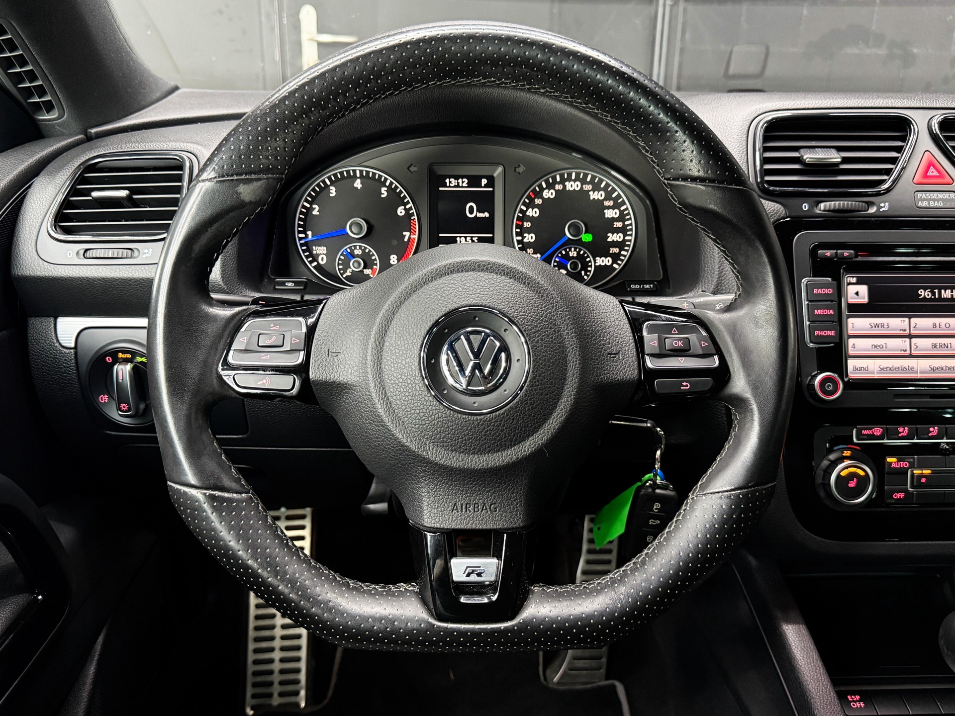 VW Scirocco 2.0 TSI R DSG-image-10