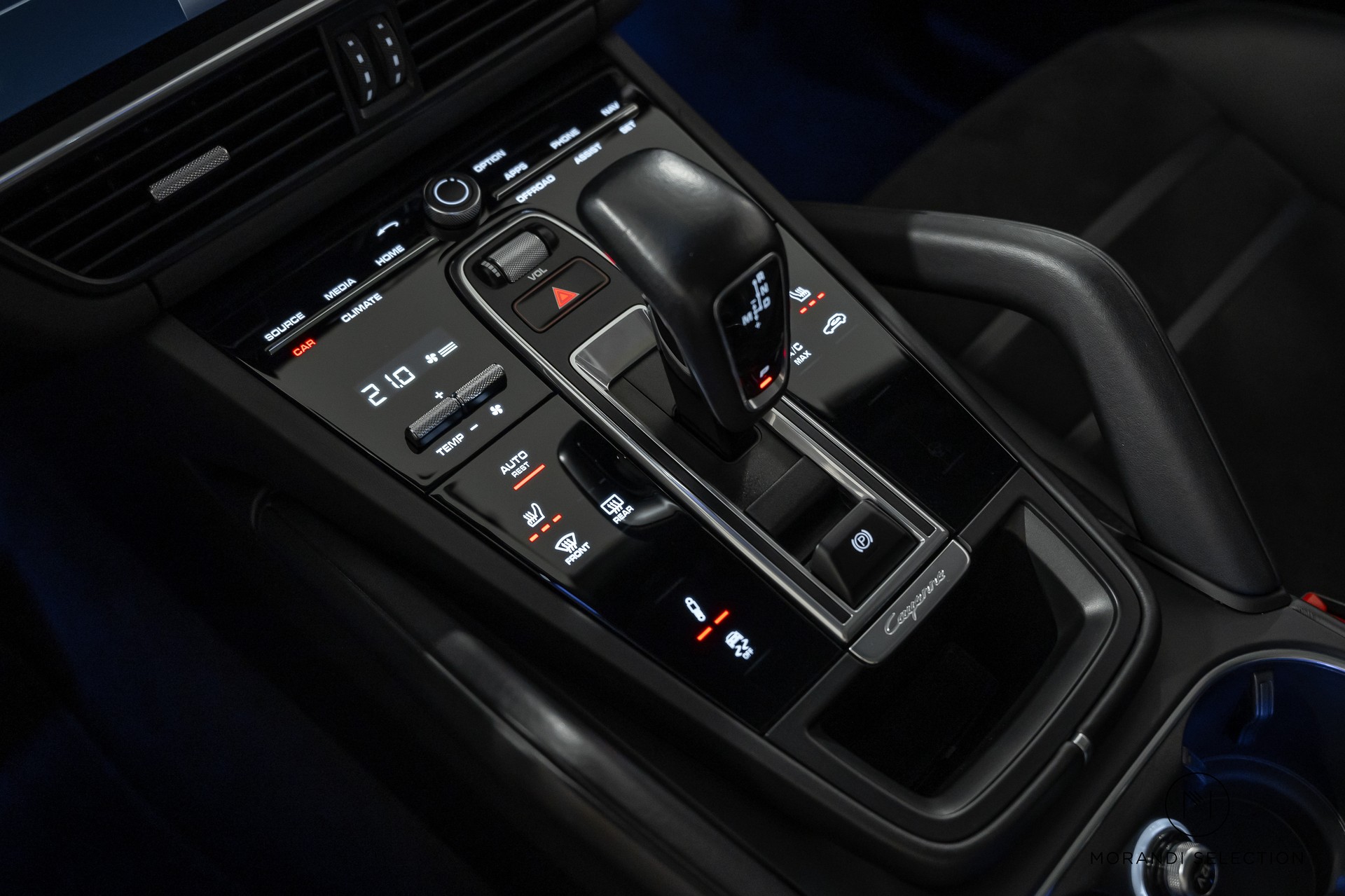 PORSCHE Cayenne Coupé 4.0 V8 GTS-image-28