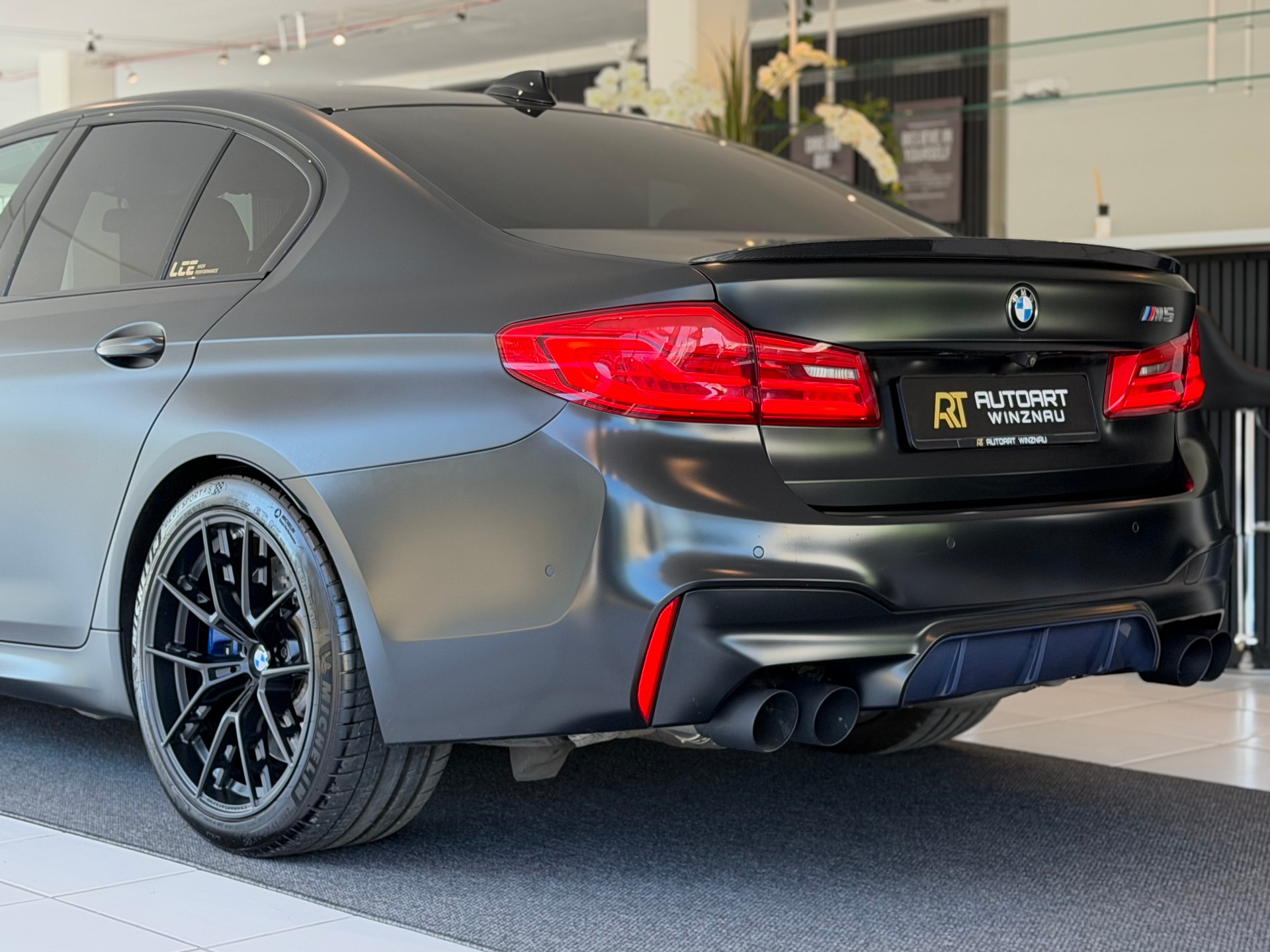 BMW M5 xDrive Drivelogic **Grail Auspuffanalge**-image-9