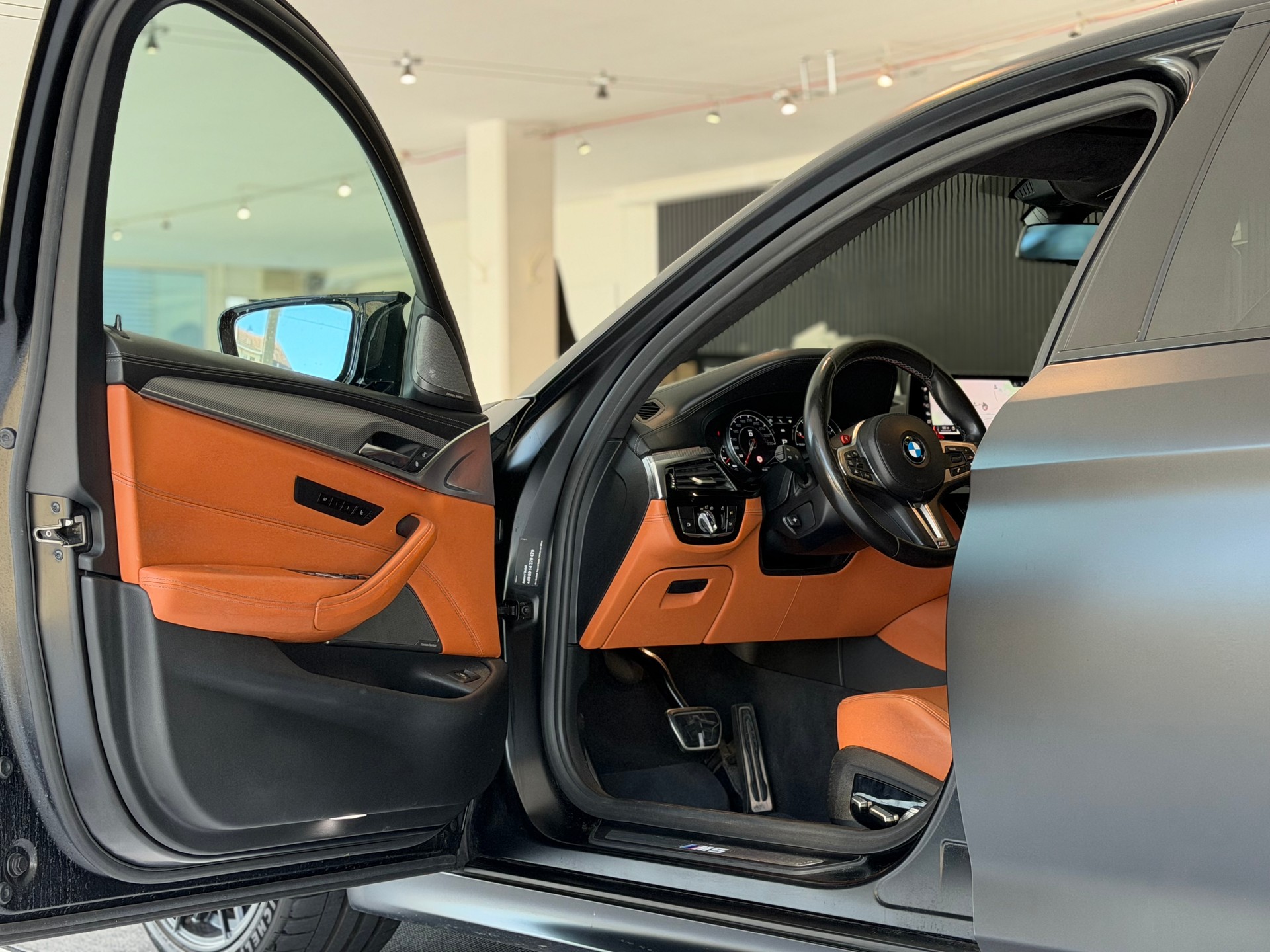 BMW M5 xDrive Drivelogic **Grail Auspuffanalge**-image-10