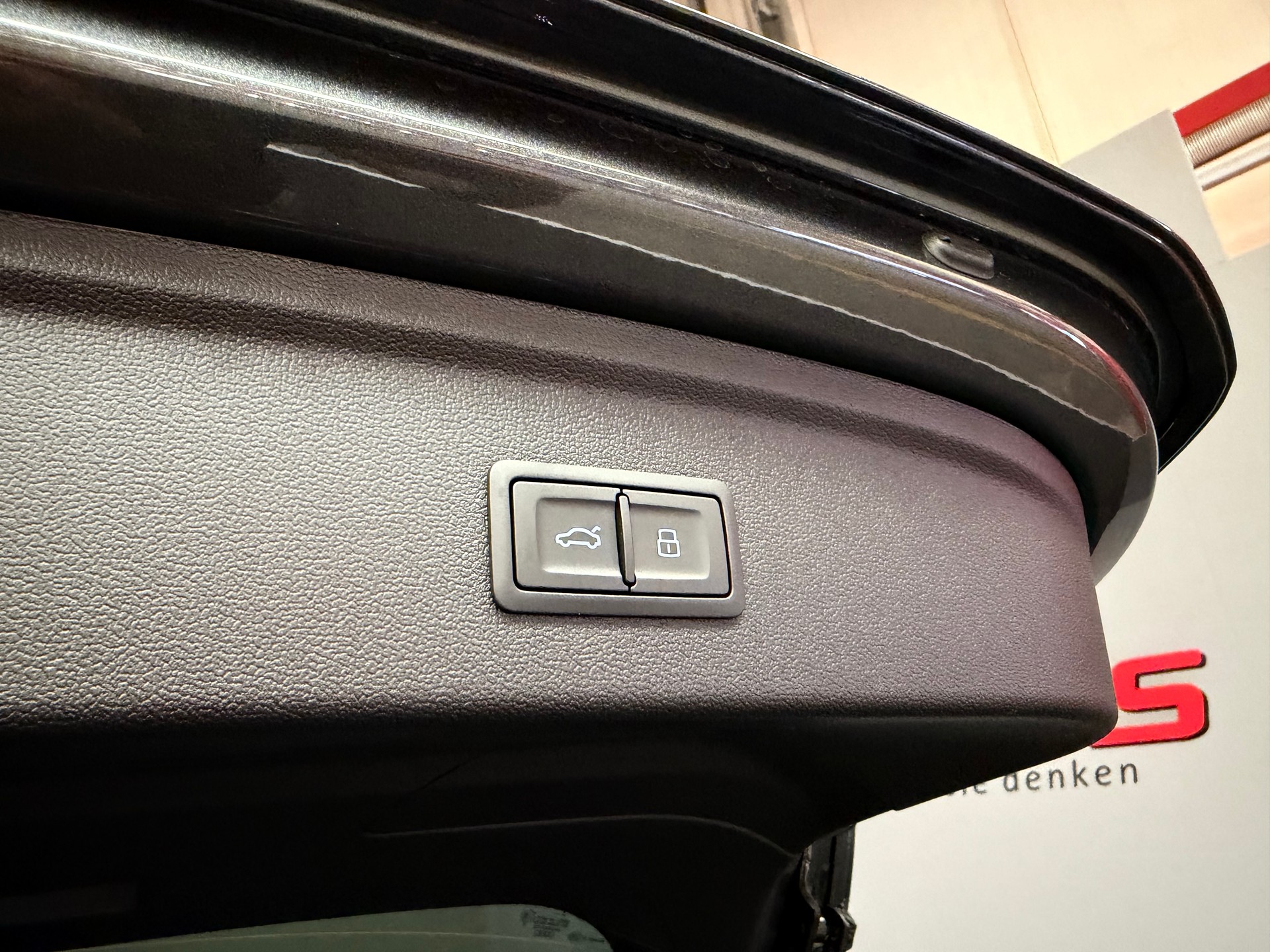 AUDI RS3 Sportback 2.5 TSI quattro S-tronic-image-13