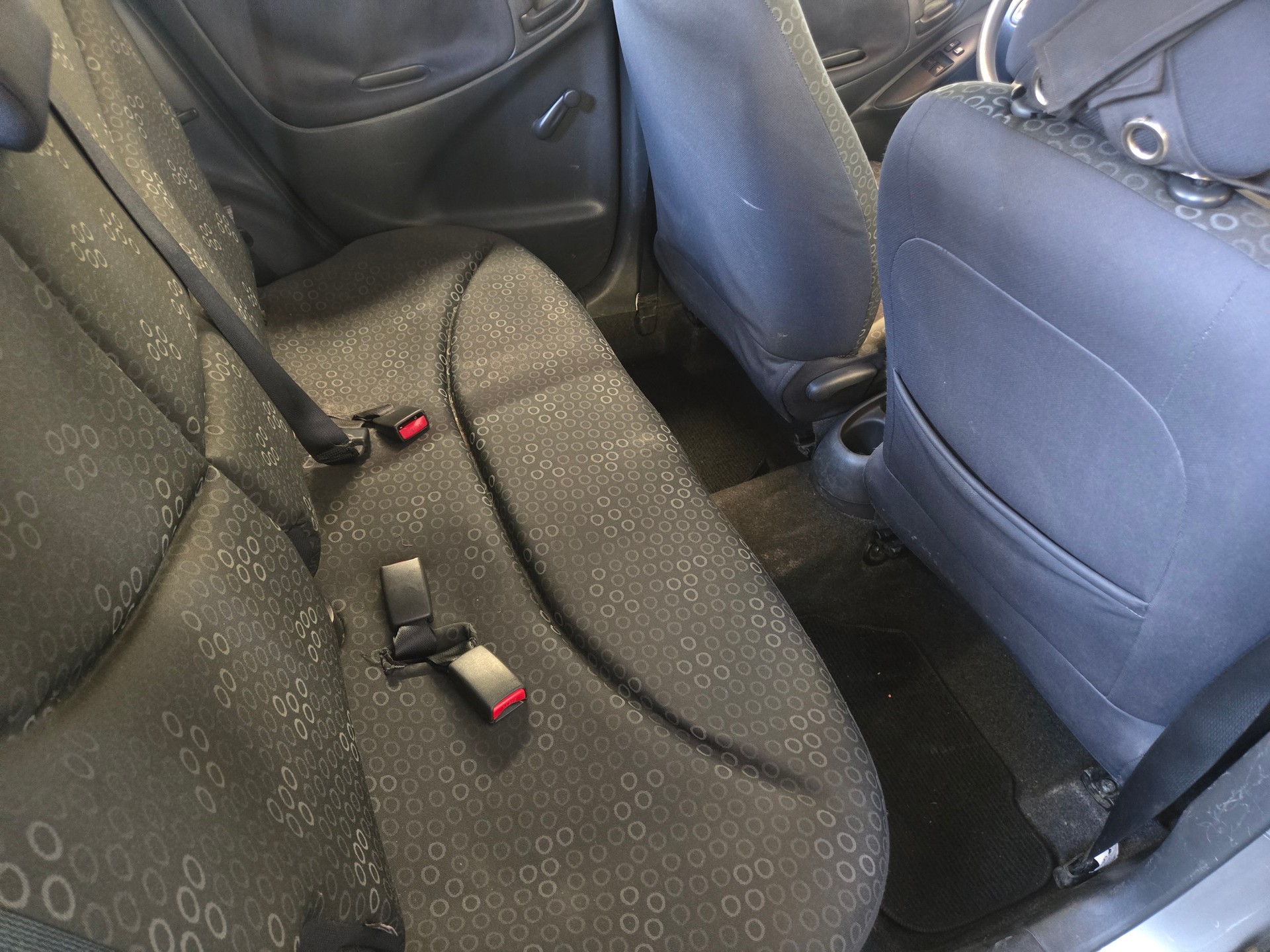 TOYOTA Yaris 1.3 Linea Luna-image-9