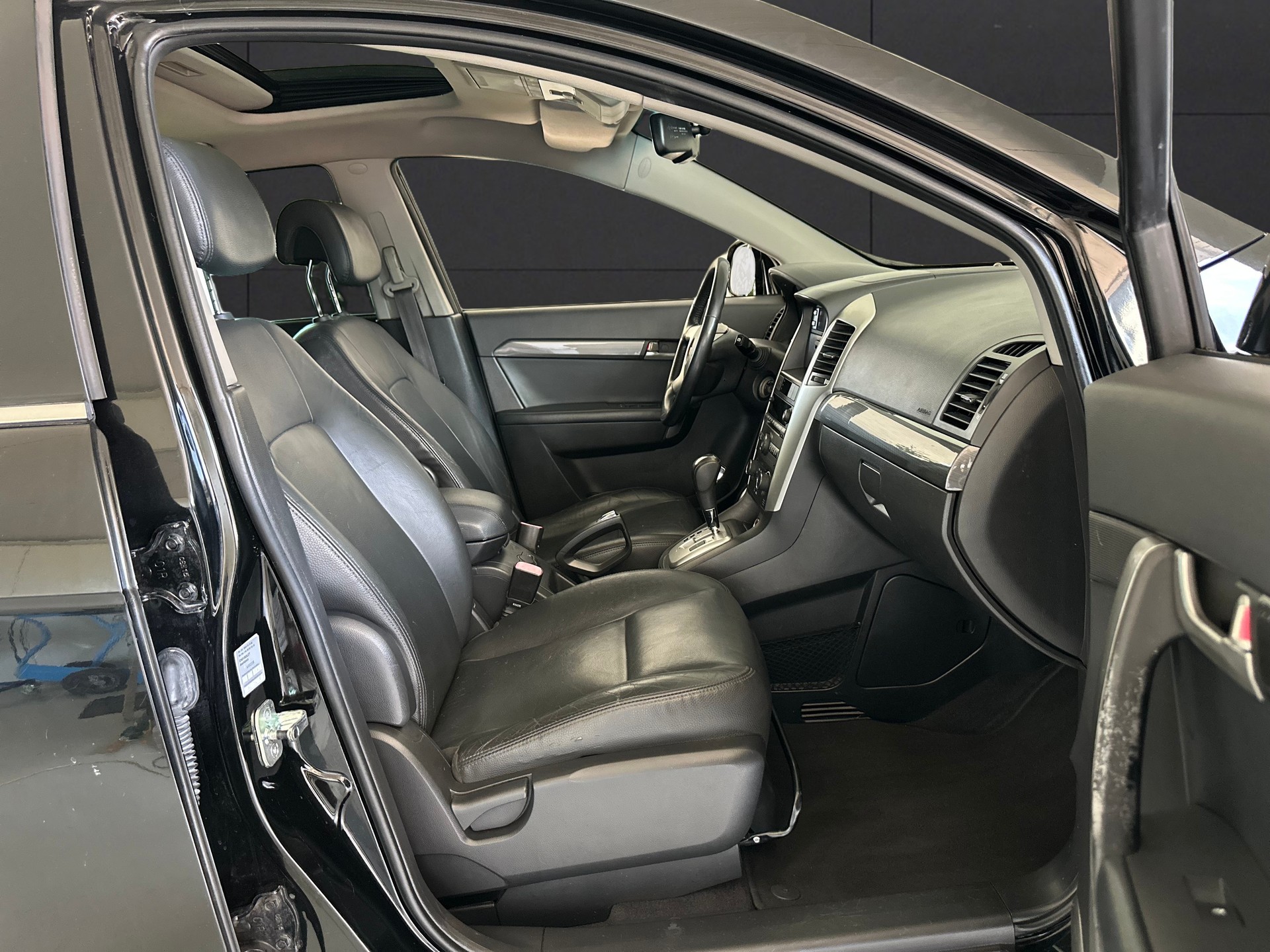 CHEVROLET Captiva 3.2 V6 LT Executive 4WD Automatic-image-6