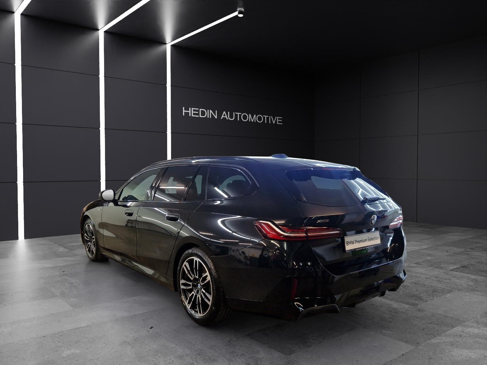 BMW 520d xDrive Touring-showroom-element-2