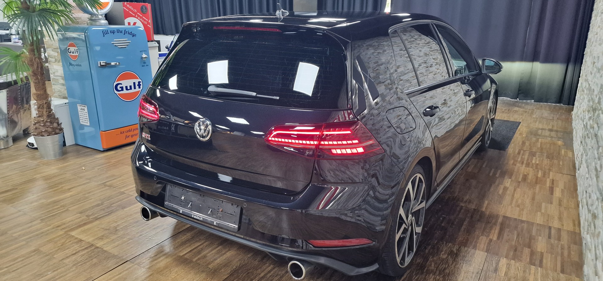VW Golf 2.0 TSI GTI Performance DSG-showroom-element-3