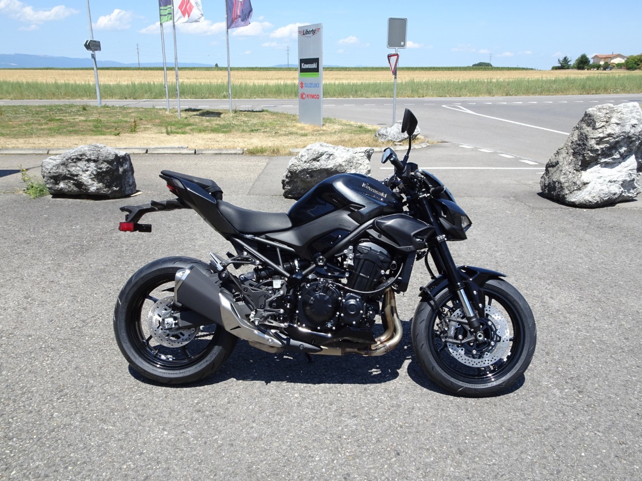 KAWASAKI Z 900-image-0