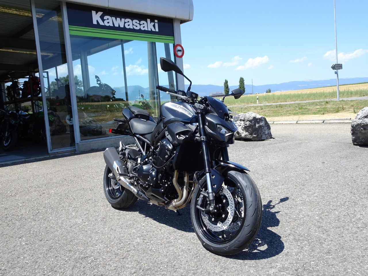 KAWASAKI Z 900-image-1