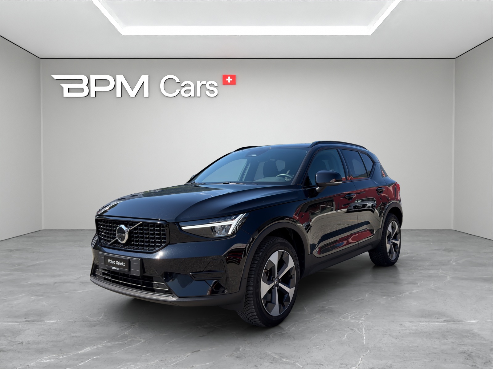 VOLVO XC40 2.0 B3 MH Plus Dark