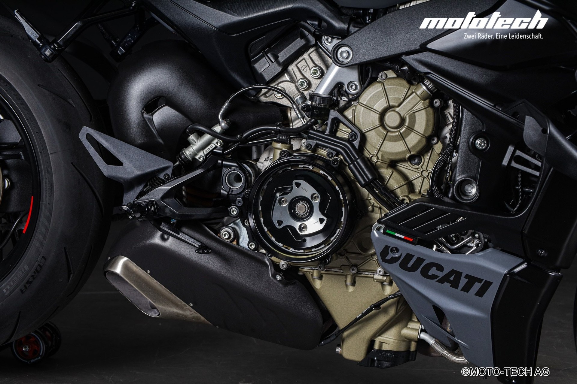 DUCATI Streetfighter V4 S-image-6
