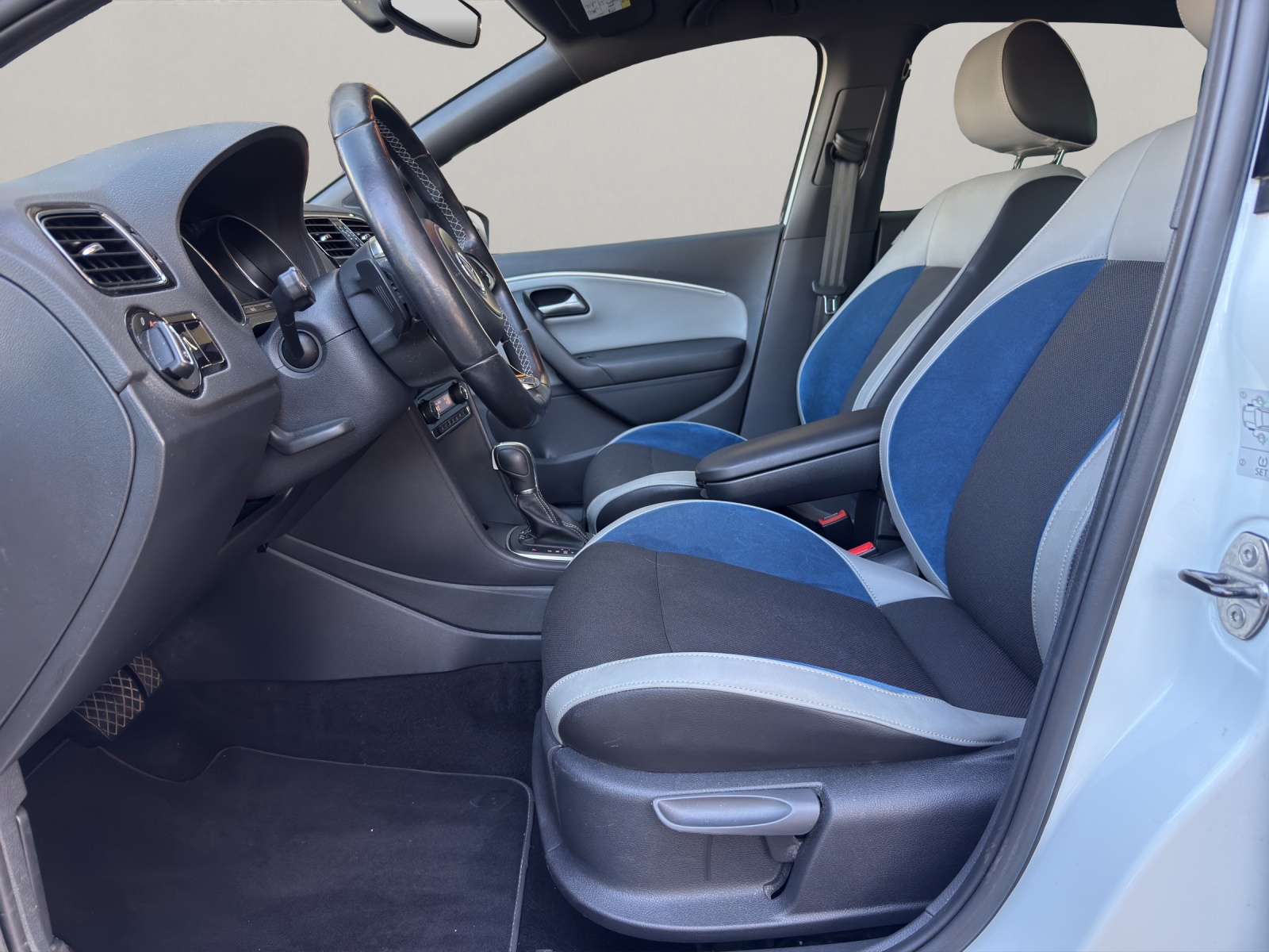 VW Polo 1.4 TSI BlueGT DSG-image-7