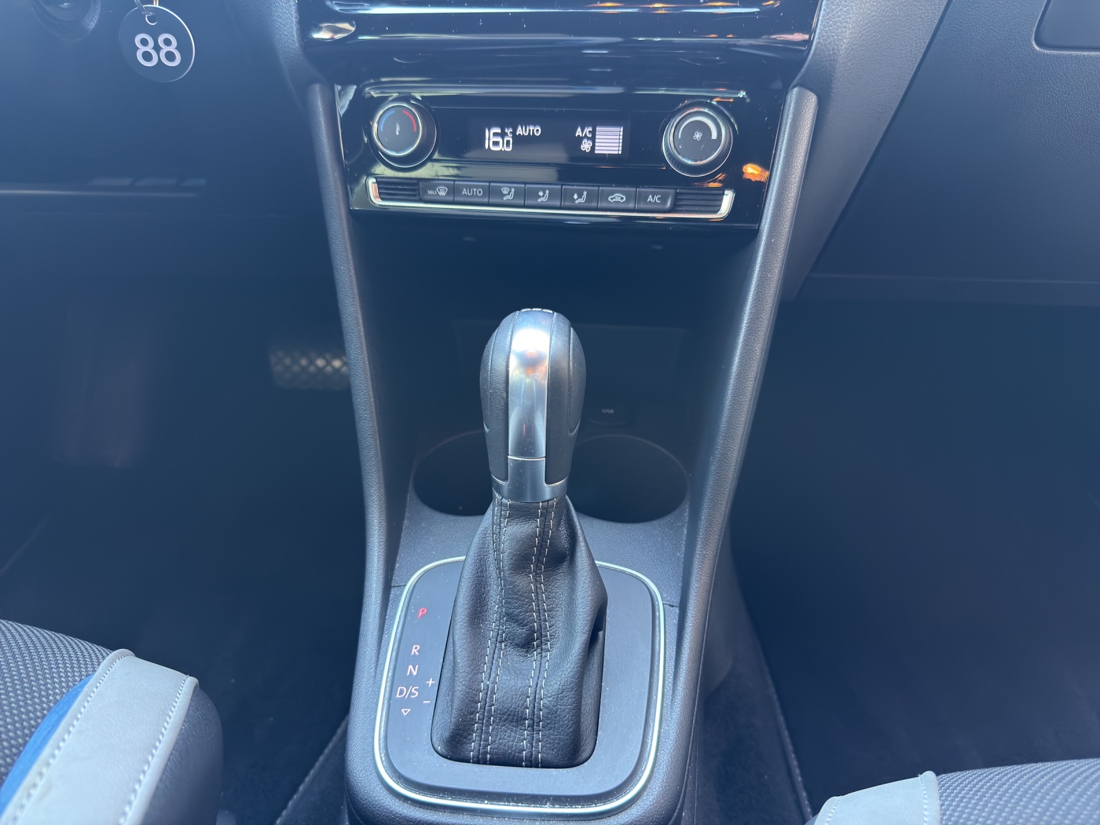 VW Polo 1.4 TSI BlueGT DSG-image-13