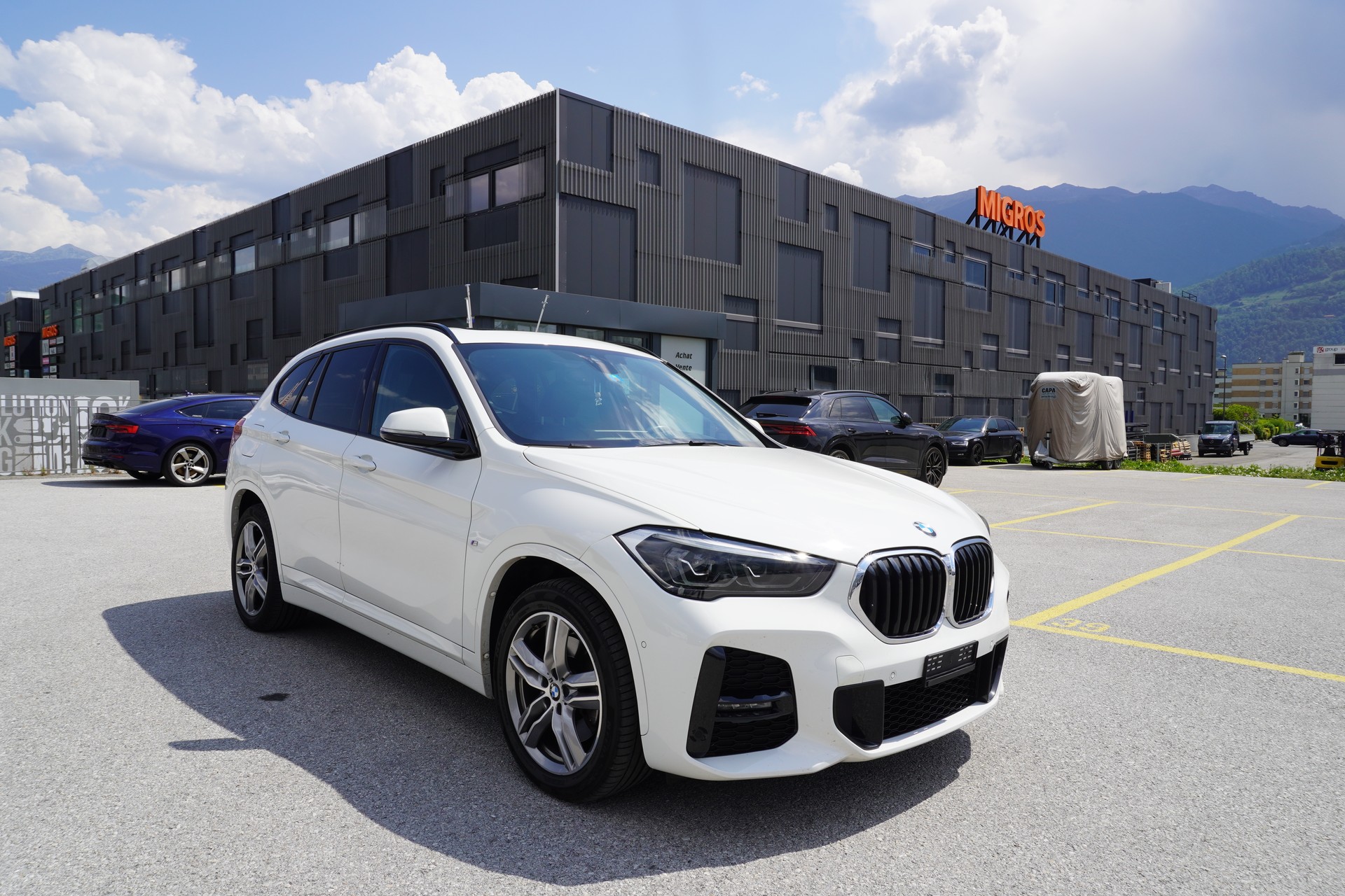 BMW X1 xDrive 20d M Sport Steptronic-showroom-element-3