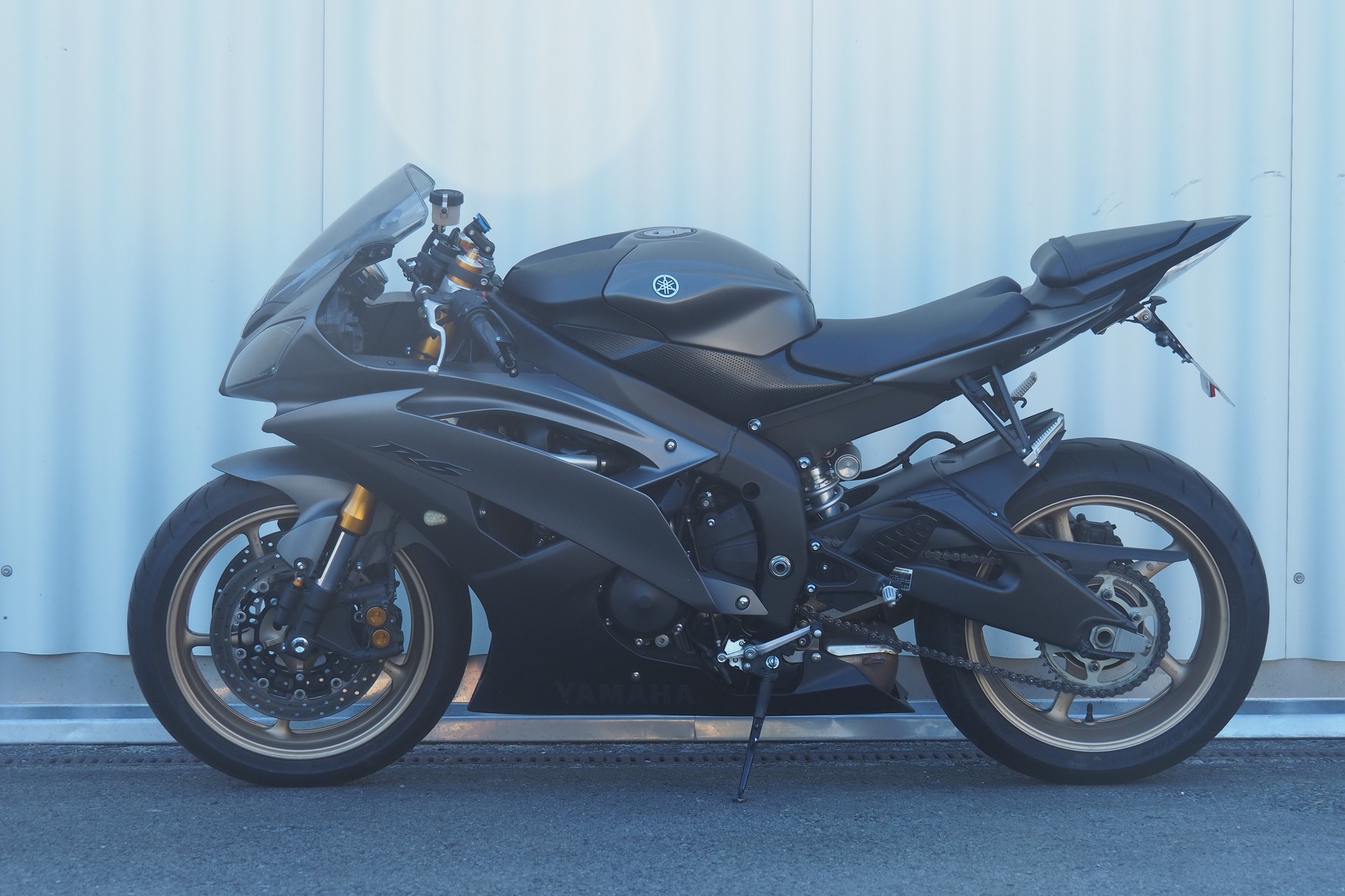YAMAHA YZF-R6-image-1