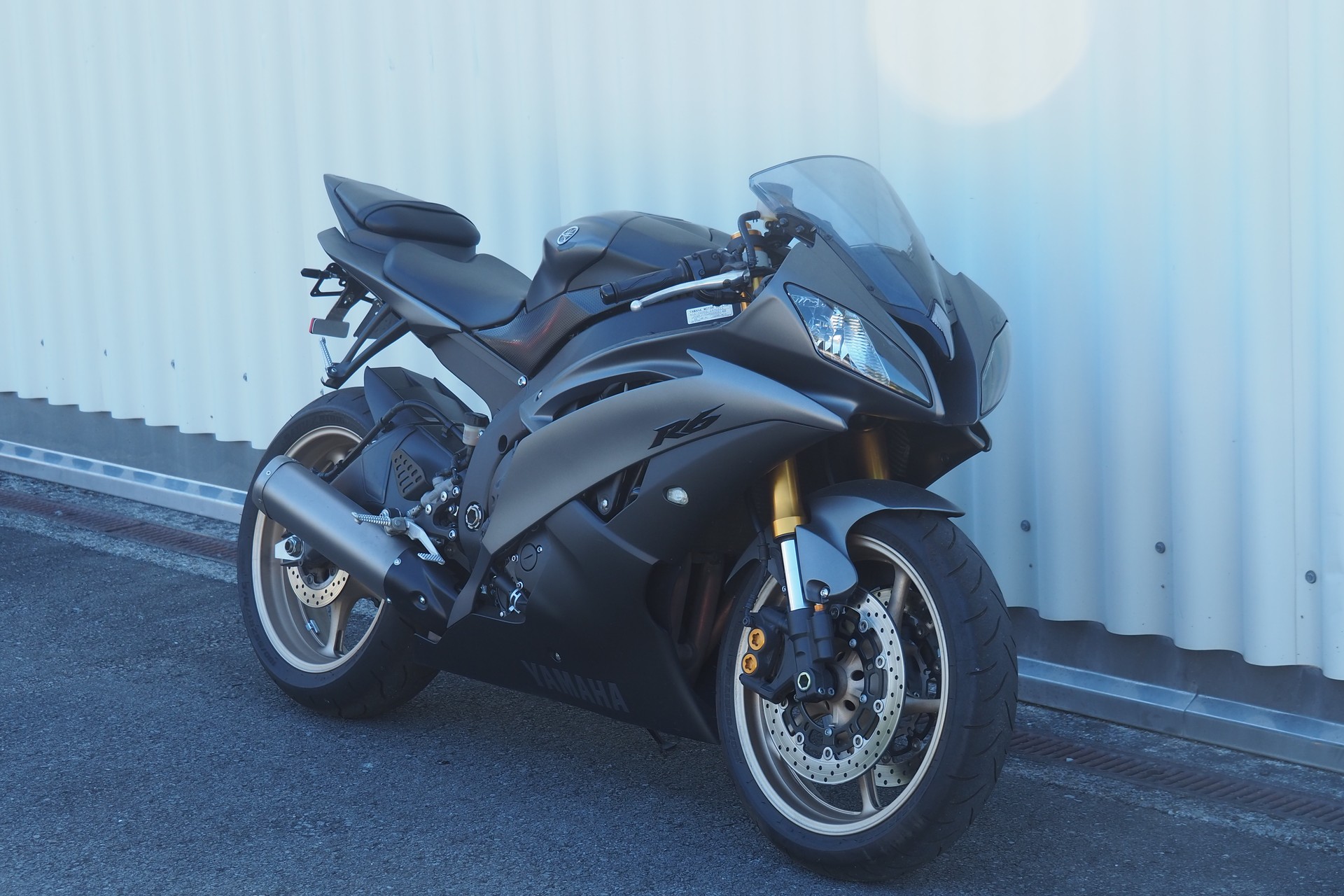 YAMAHA YZF-R6-image-4