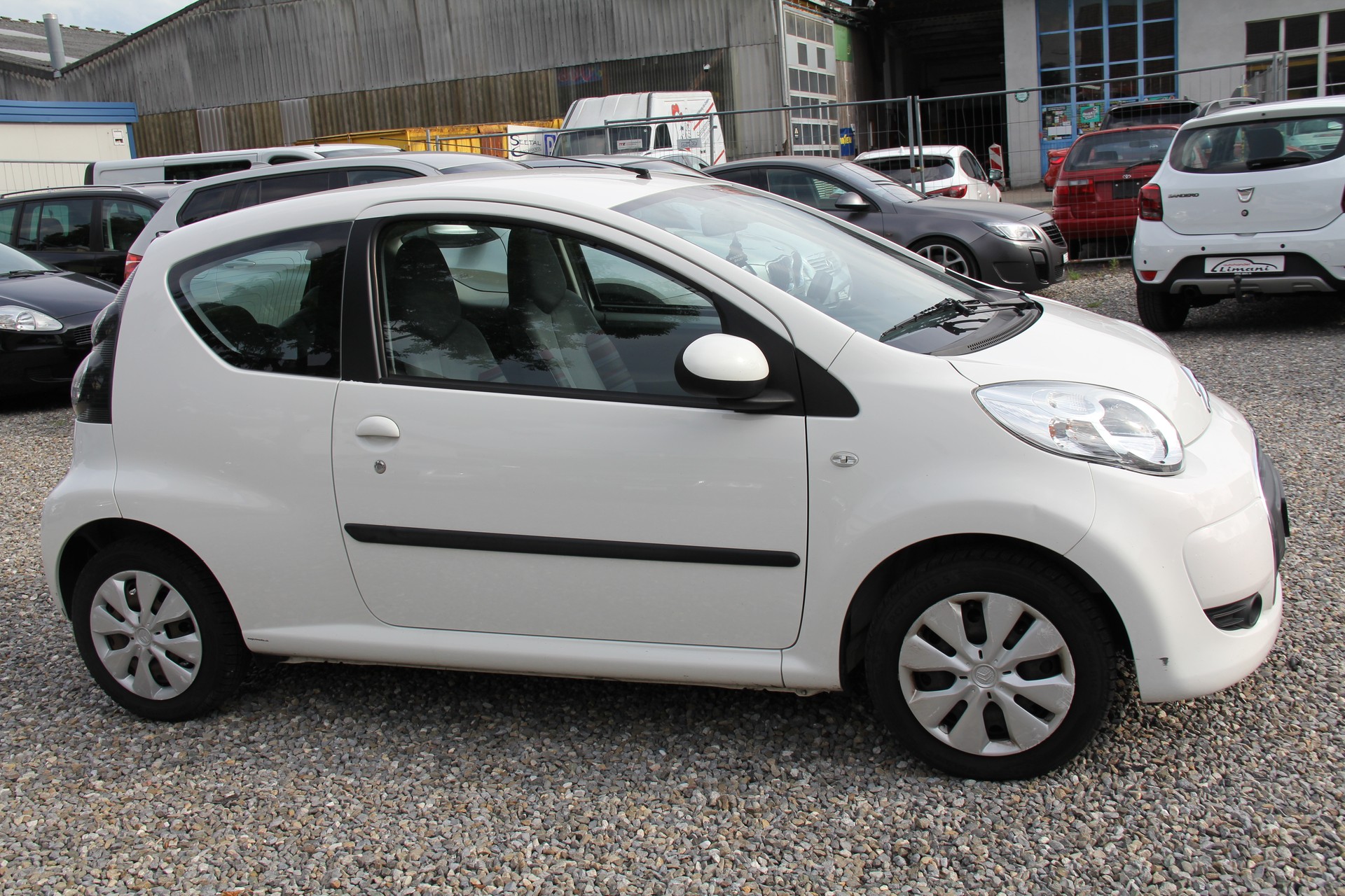 CITROEN C1 1.0i Essentiel (X)-showroom-element-2