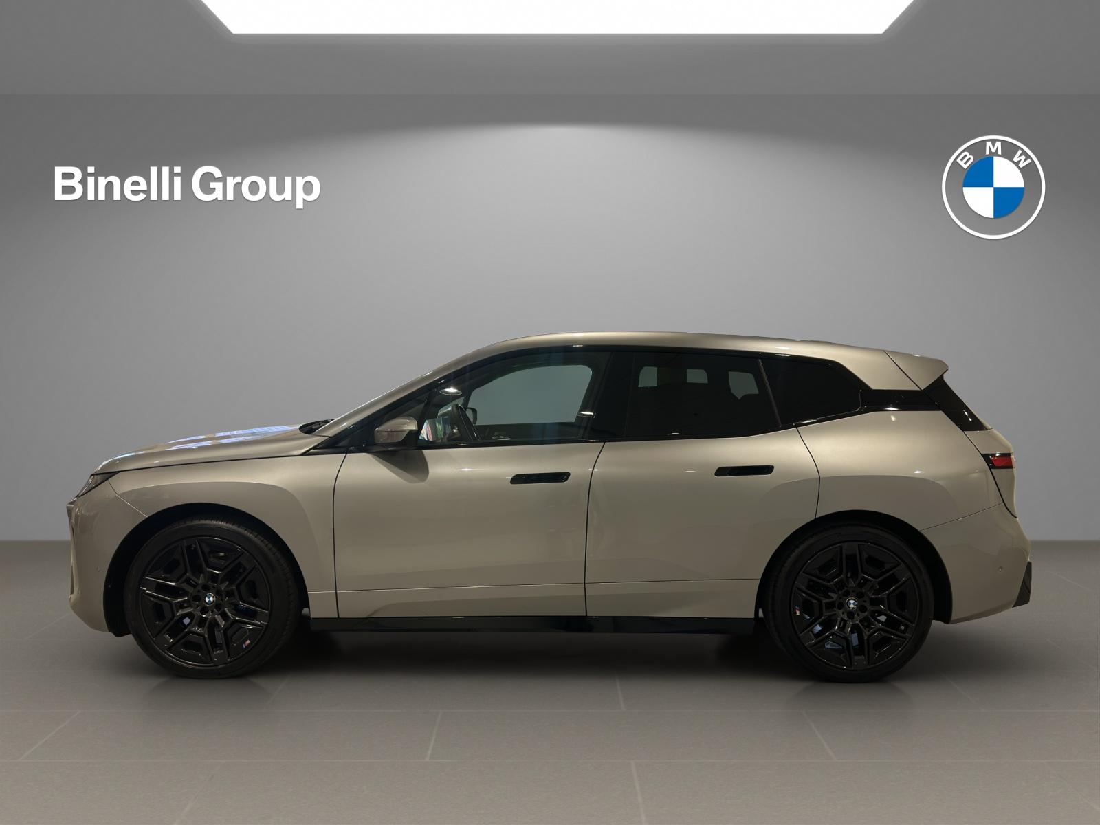 BMW iX xDrive60-showroom-element-2