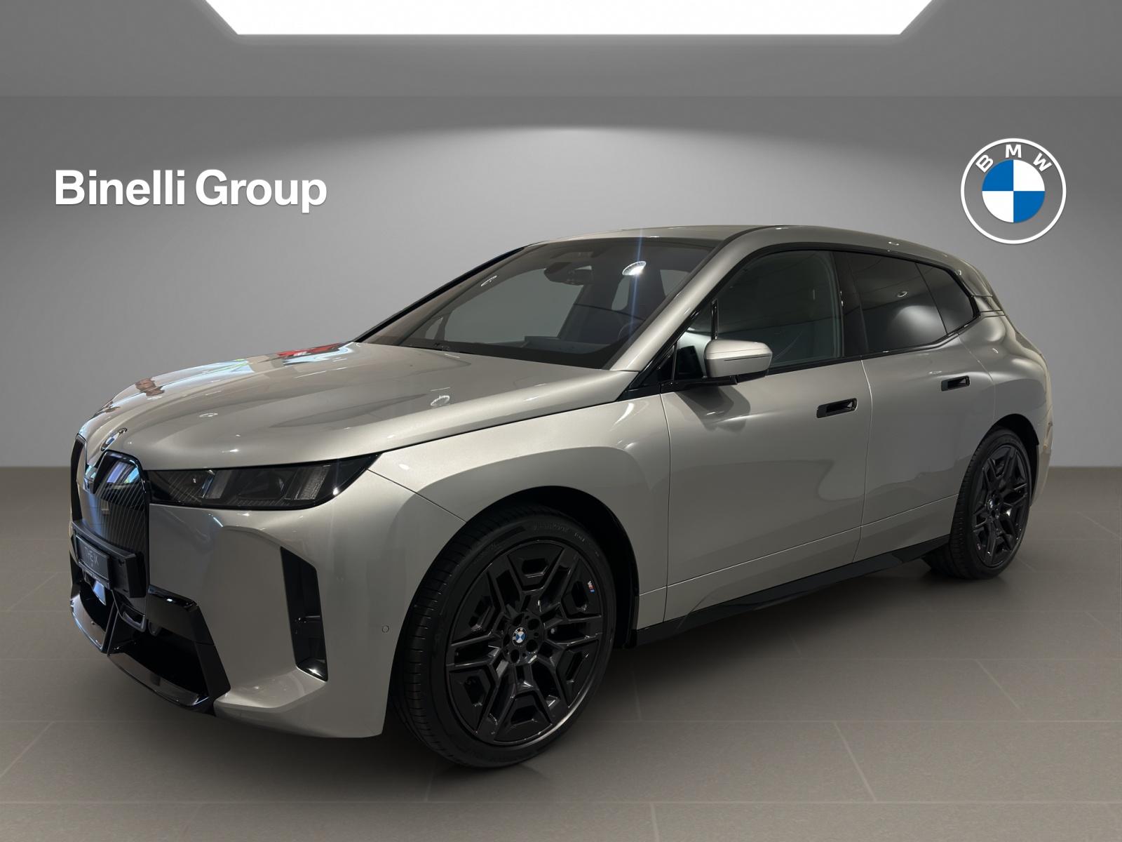 BMW iX xDrive60-showroom-element-1