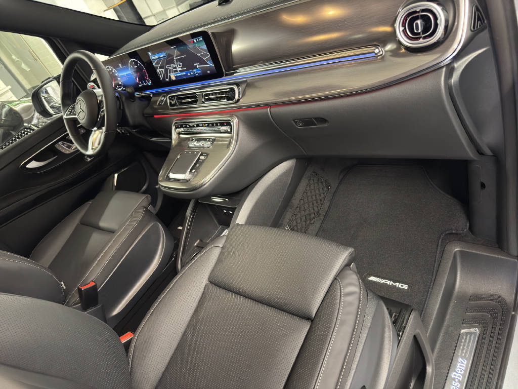 MERCEDES-BENZ V 300 d Exclusive Swiss Edition 4Matic Lang-image-10