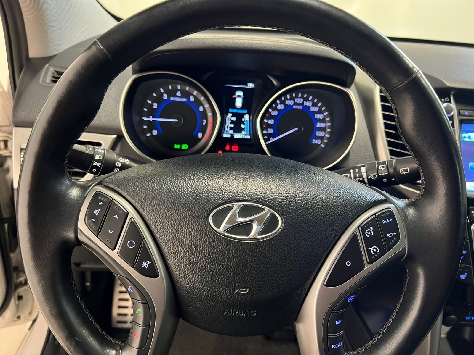 HYUNDAI i30 sw 1.6 GDi Go-showroom-element-3