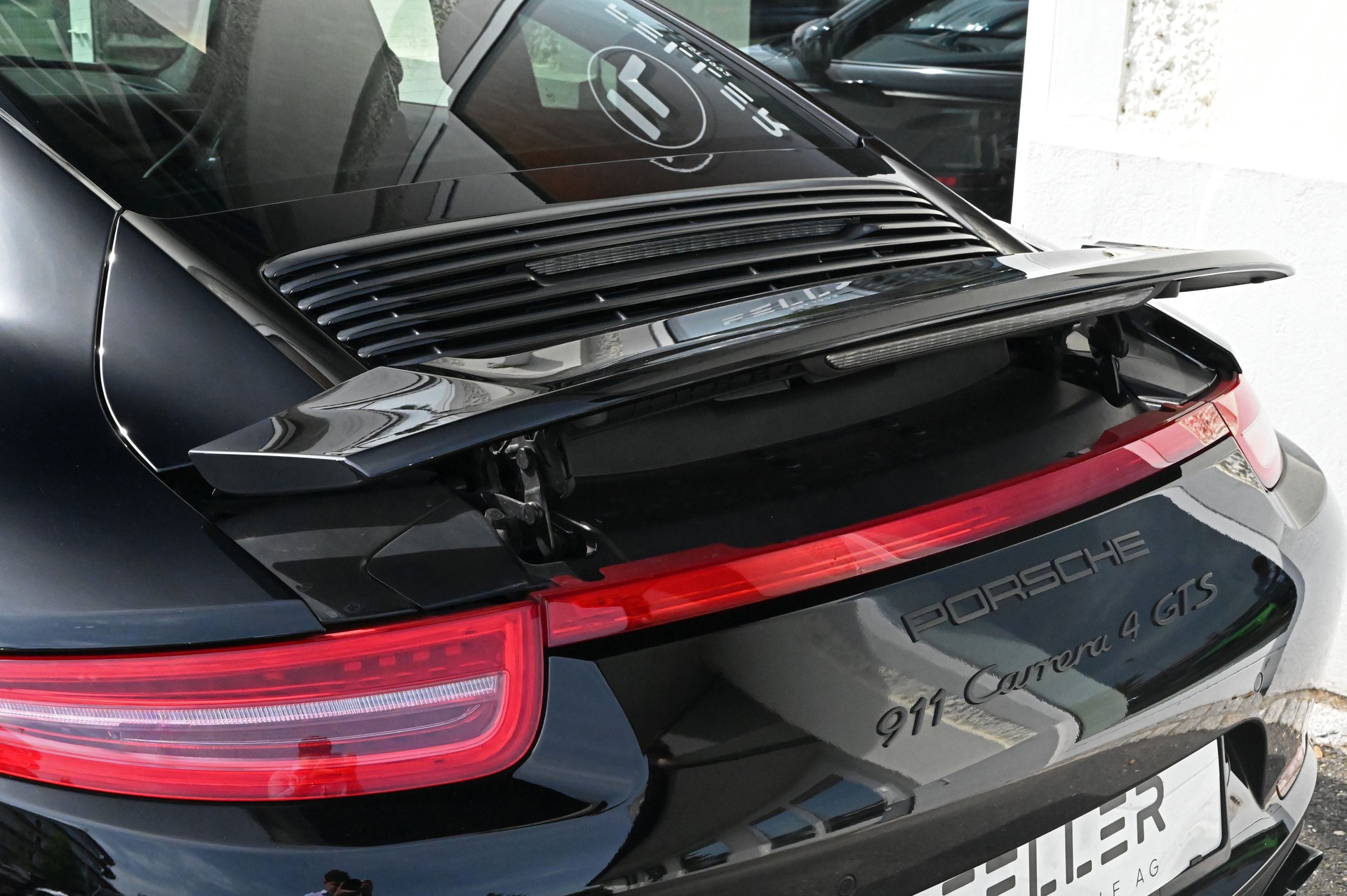 PORSCHE 911 Carrera 4 GTS PDK-image-9