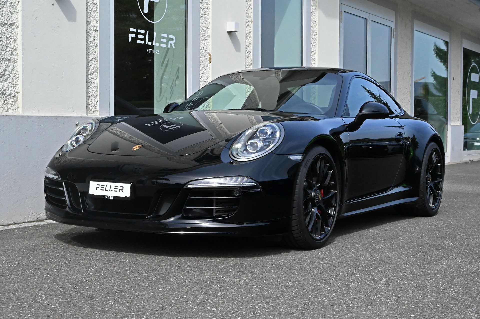 PORSCHE 911 Carrera 4 GTS PDK-showroom-element-1
