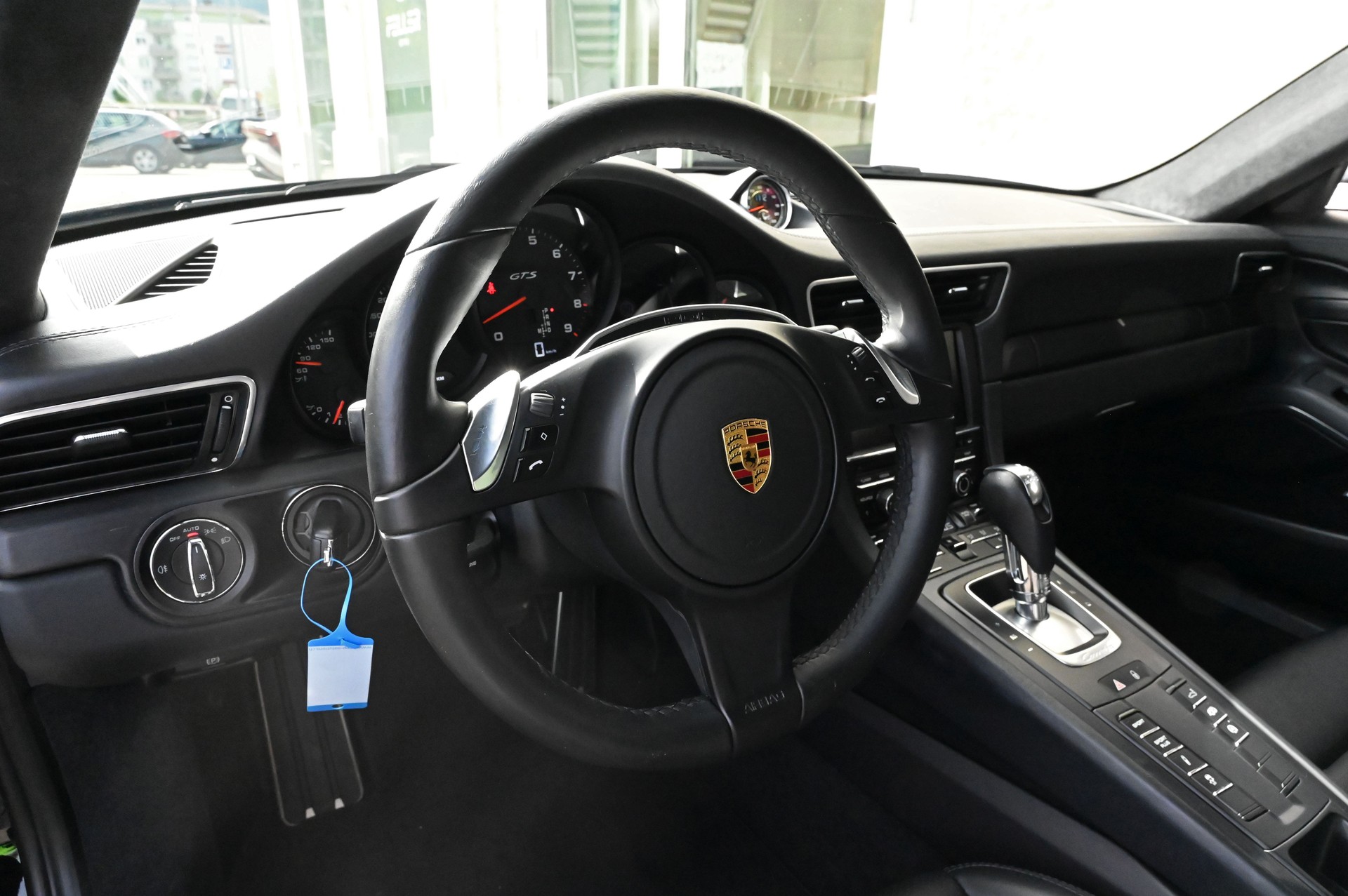 PORSCHE 911 Carrera 4 GTS PDK-image-19