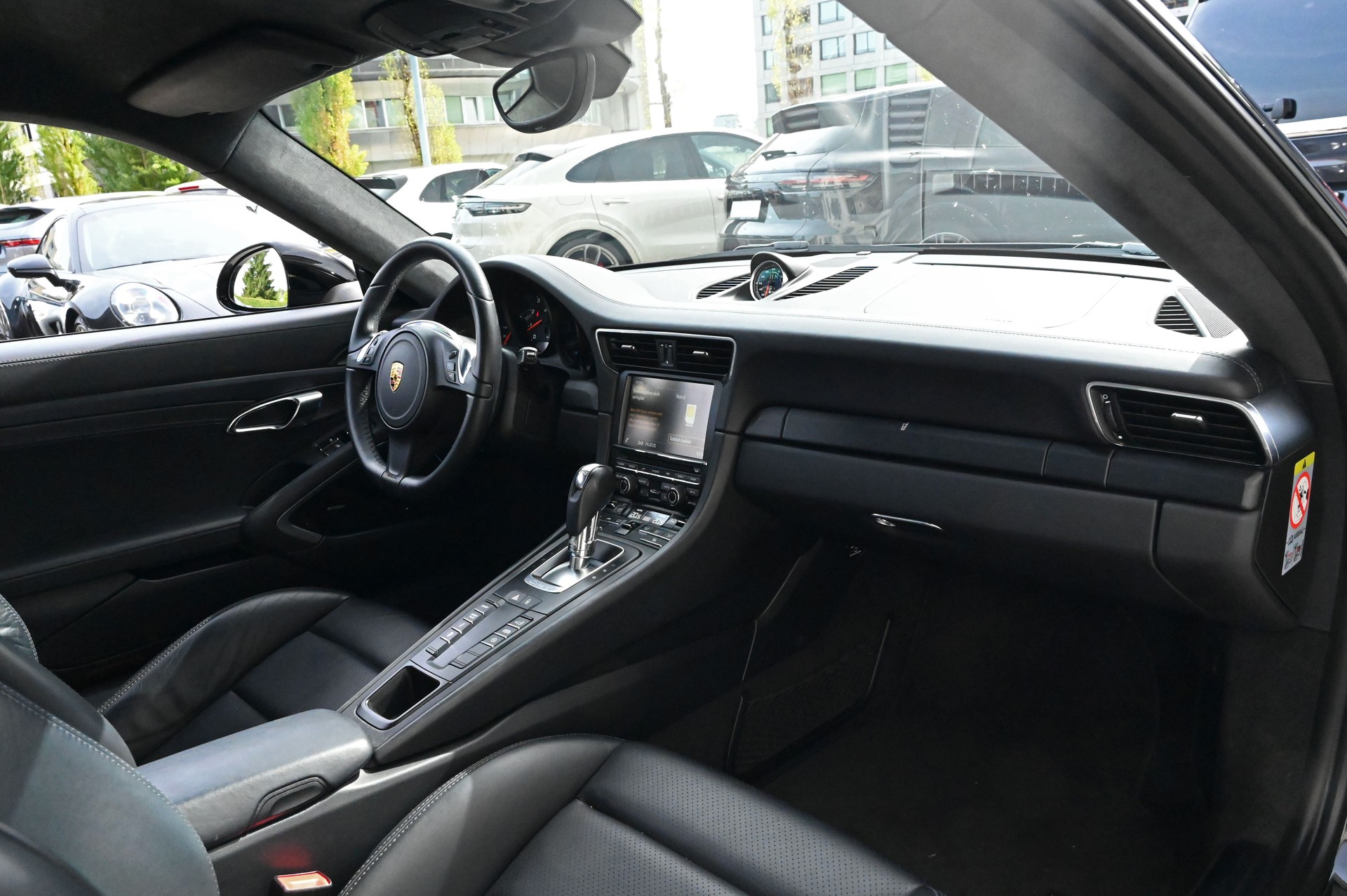 PORSCHE 911 Carrera 4 GTS PDK-image-25