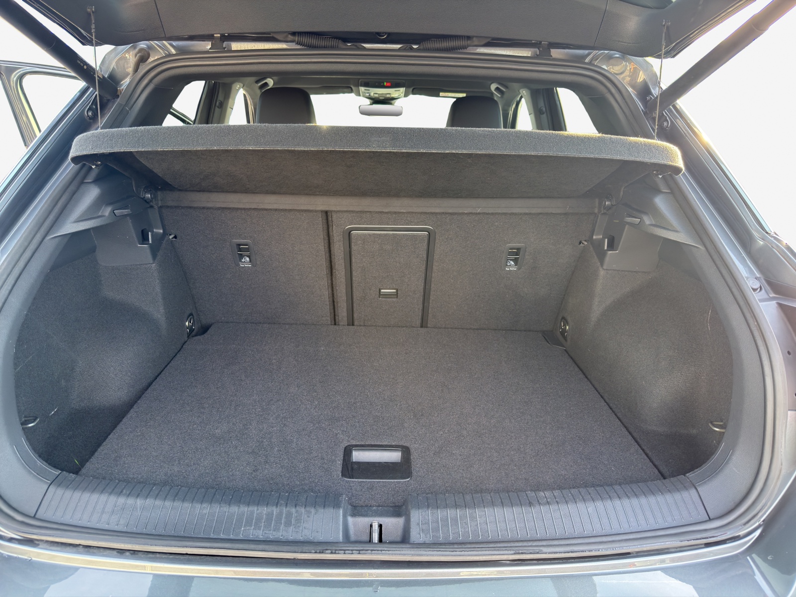 VW T-Roc 2.0 TSI R-Line DSG 4Motion-image-12