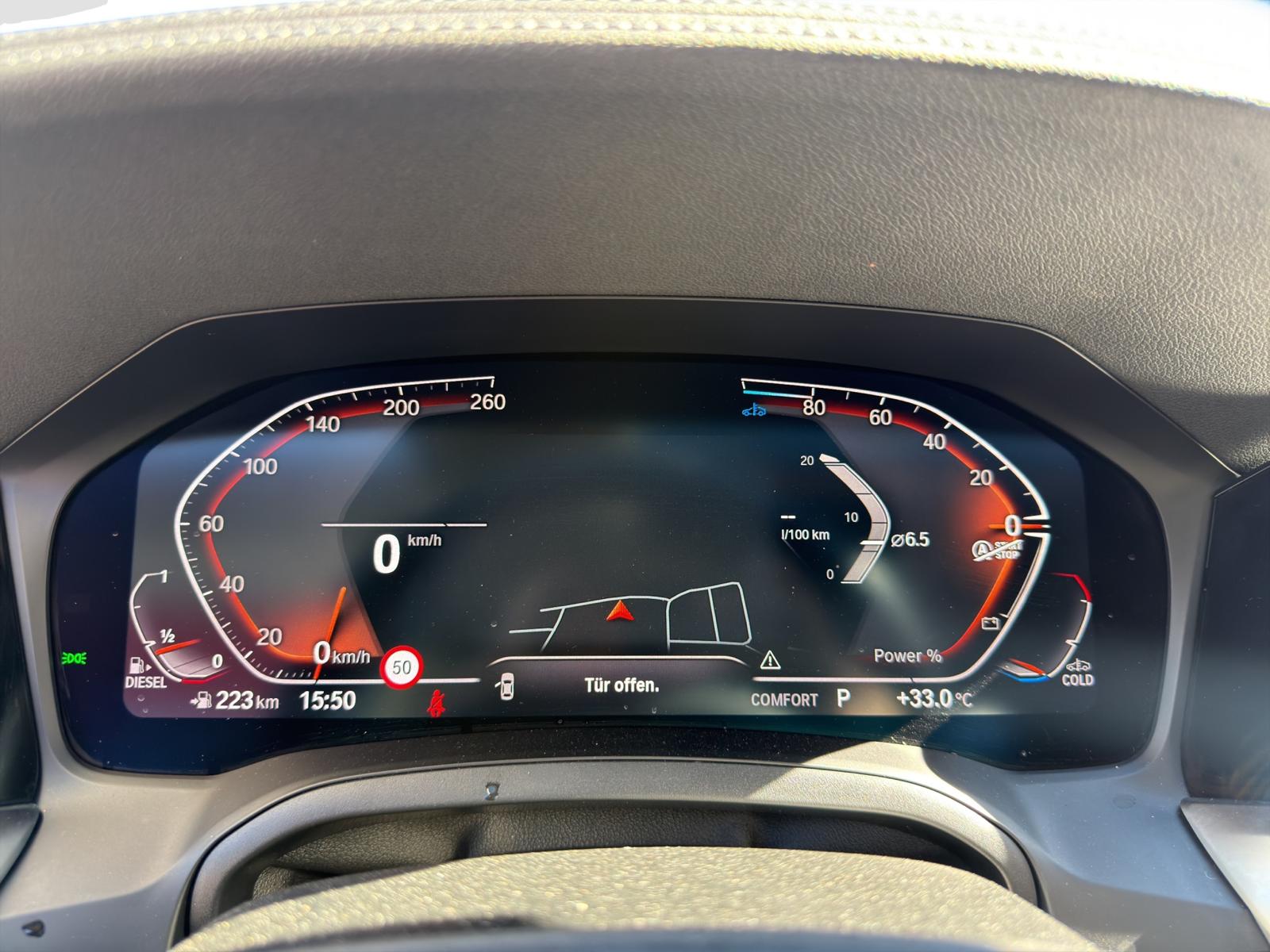 BMW 320d xDrive 48V Touring Luxury Line Steptronic-image-11