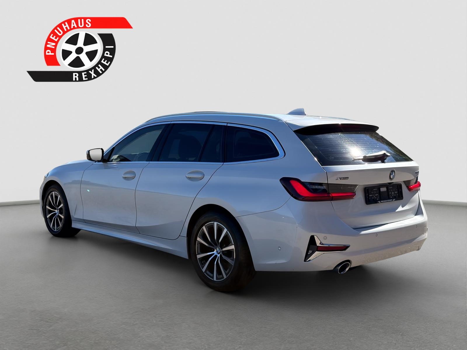 BMW 320d xDrive 48V Touring Luxury Line Steptronic-showroom-element-3