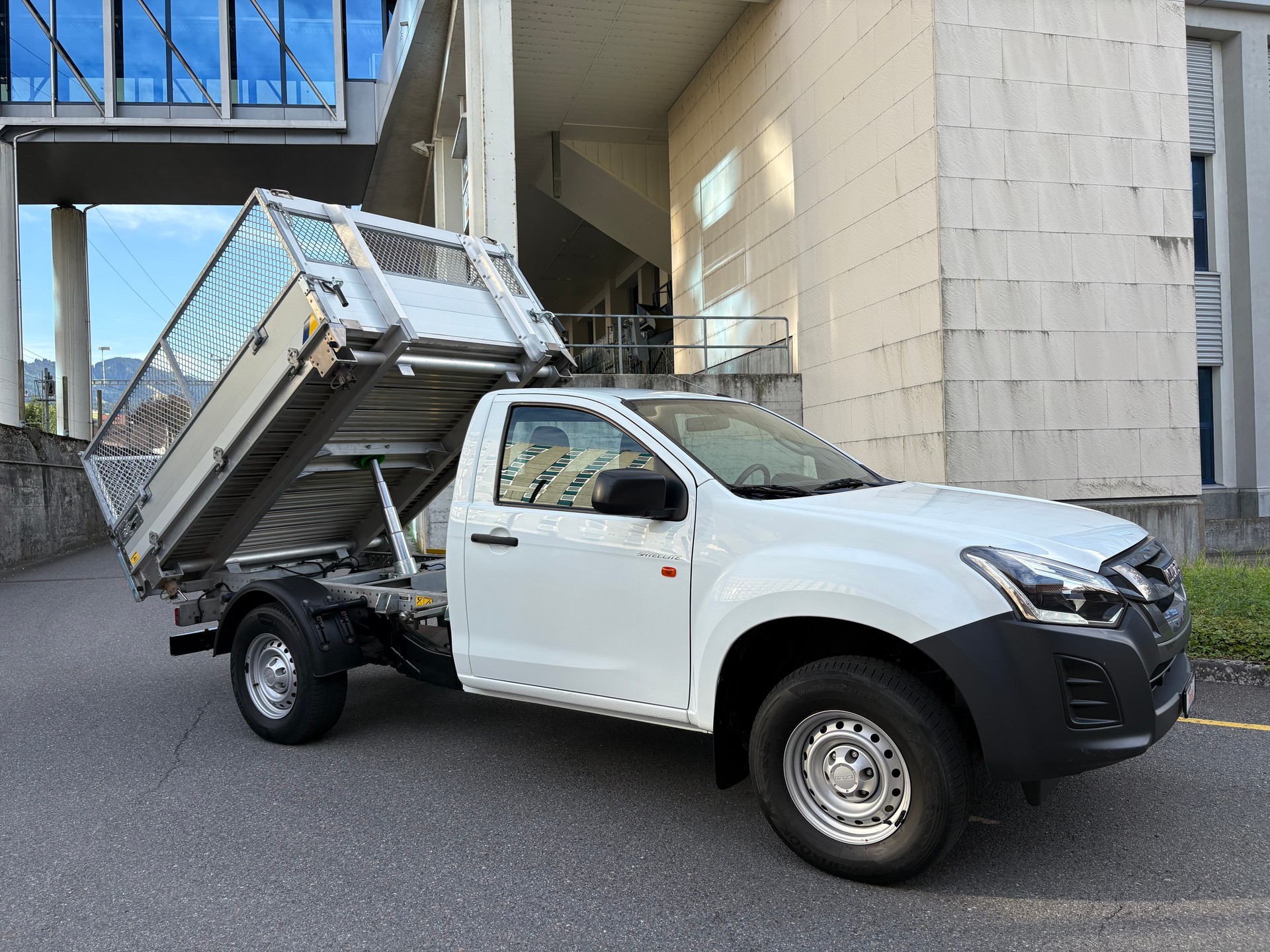 ISUZU D-MAX 1.9 4x4 KIPPER-image-8