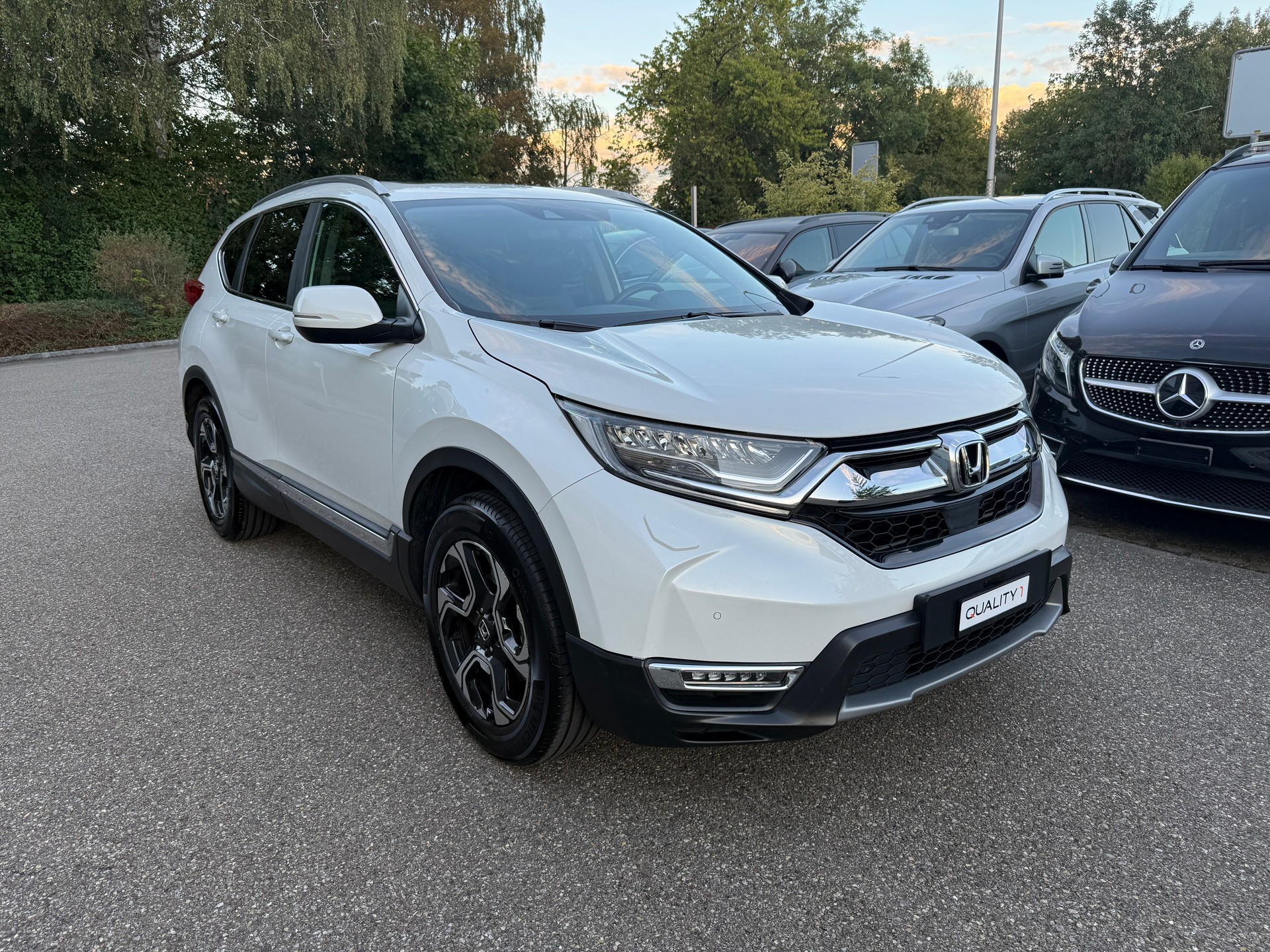 HONDA CR-V 1.5 i-VTEC Lifestyle 4WD Automatic-image-1